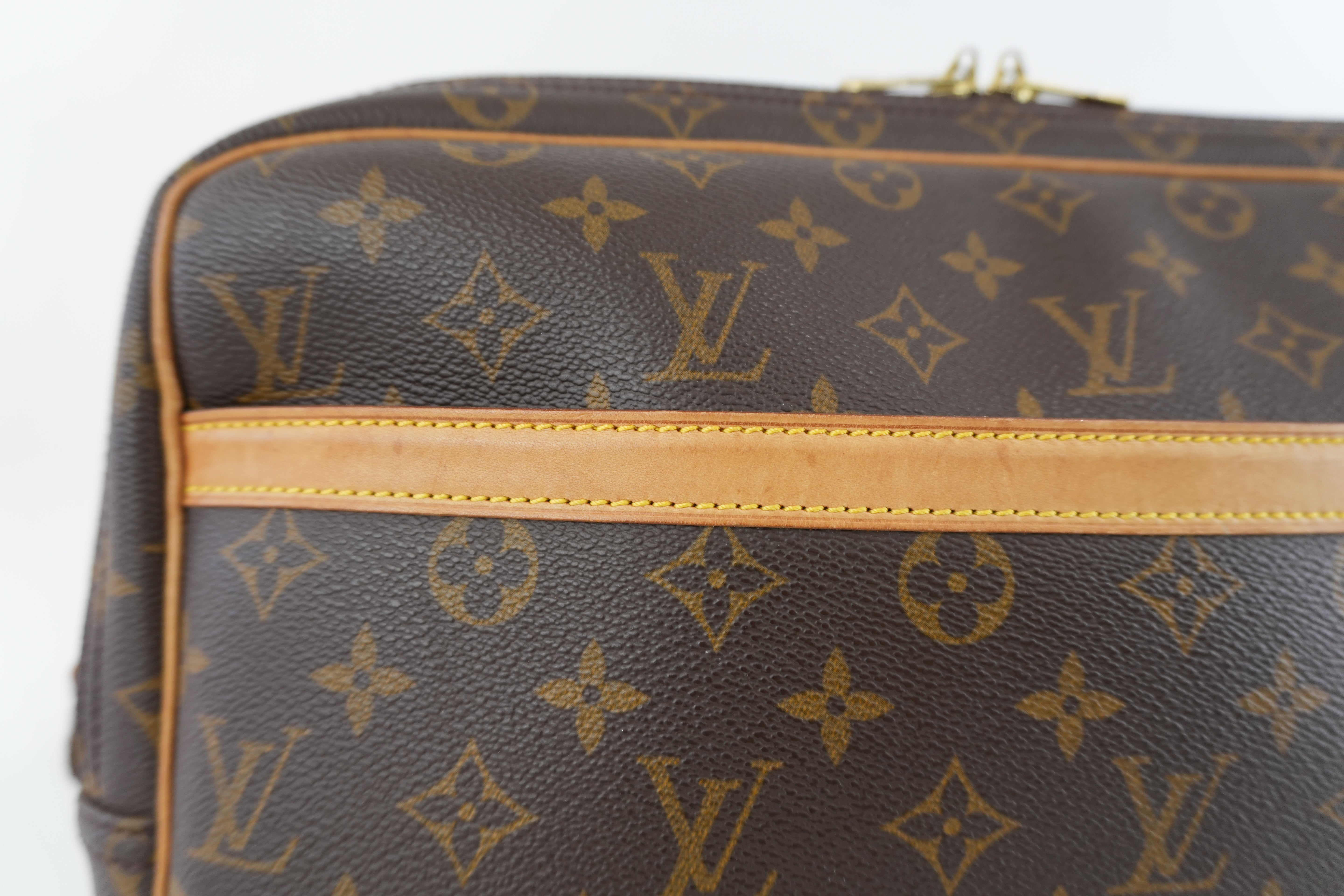 Louis Vuitton Monogram Reporter GM Messenger Bag Used