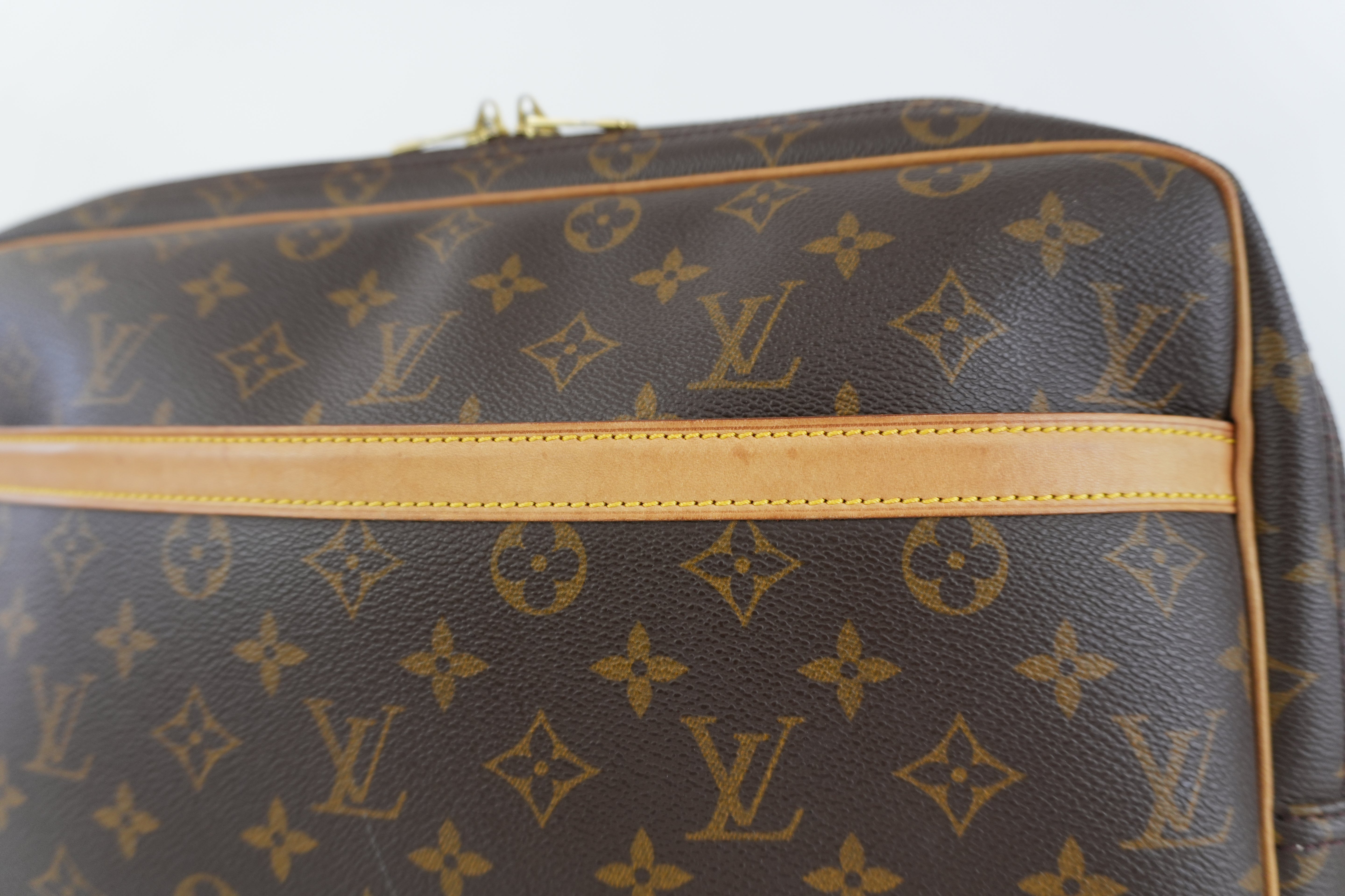 Louis Vuitton Monogram Reporter GM Messenger Bag Used