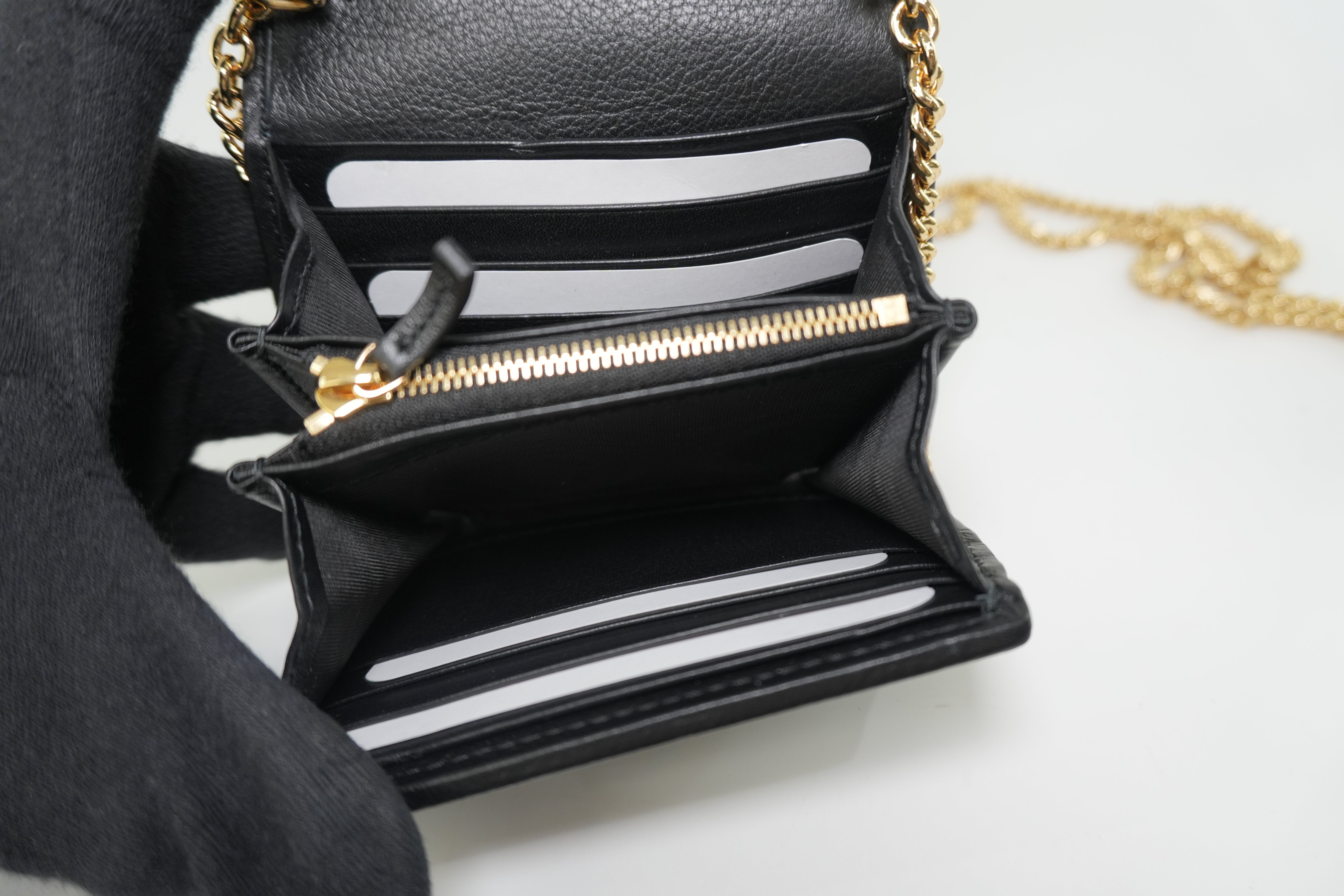Gucci Leather Chain Shoulder Small Pouch Black Used