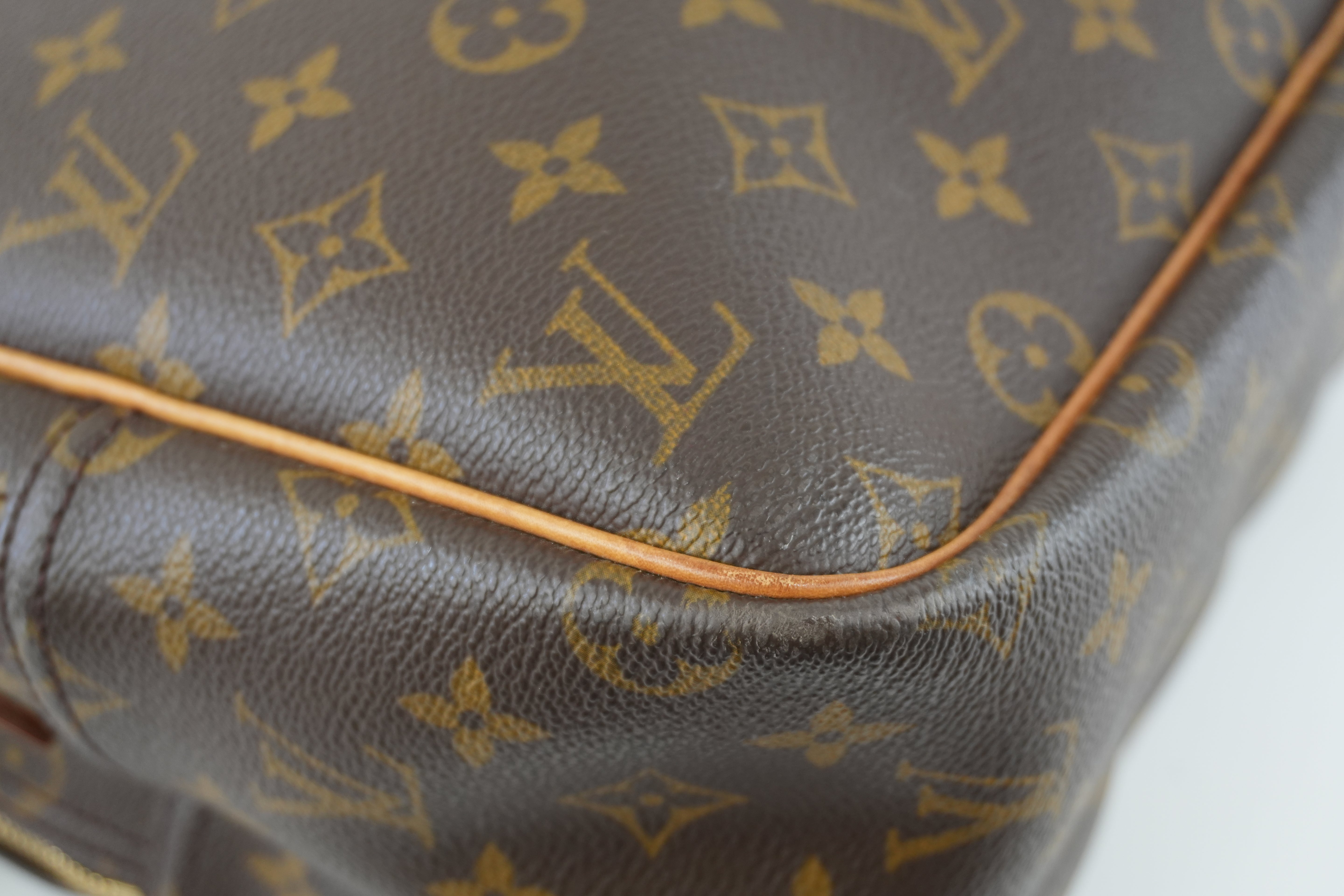 Louis Vuitton Monogram Reporter GM Messenger Bag Used