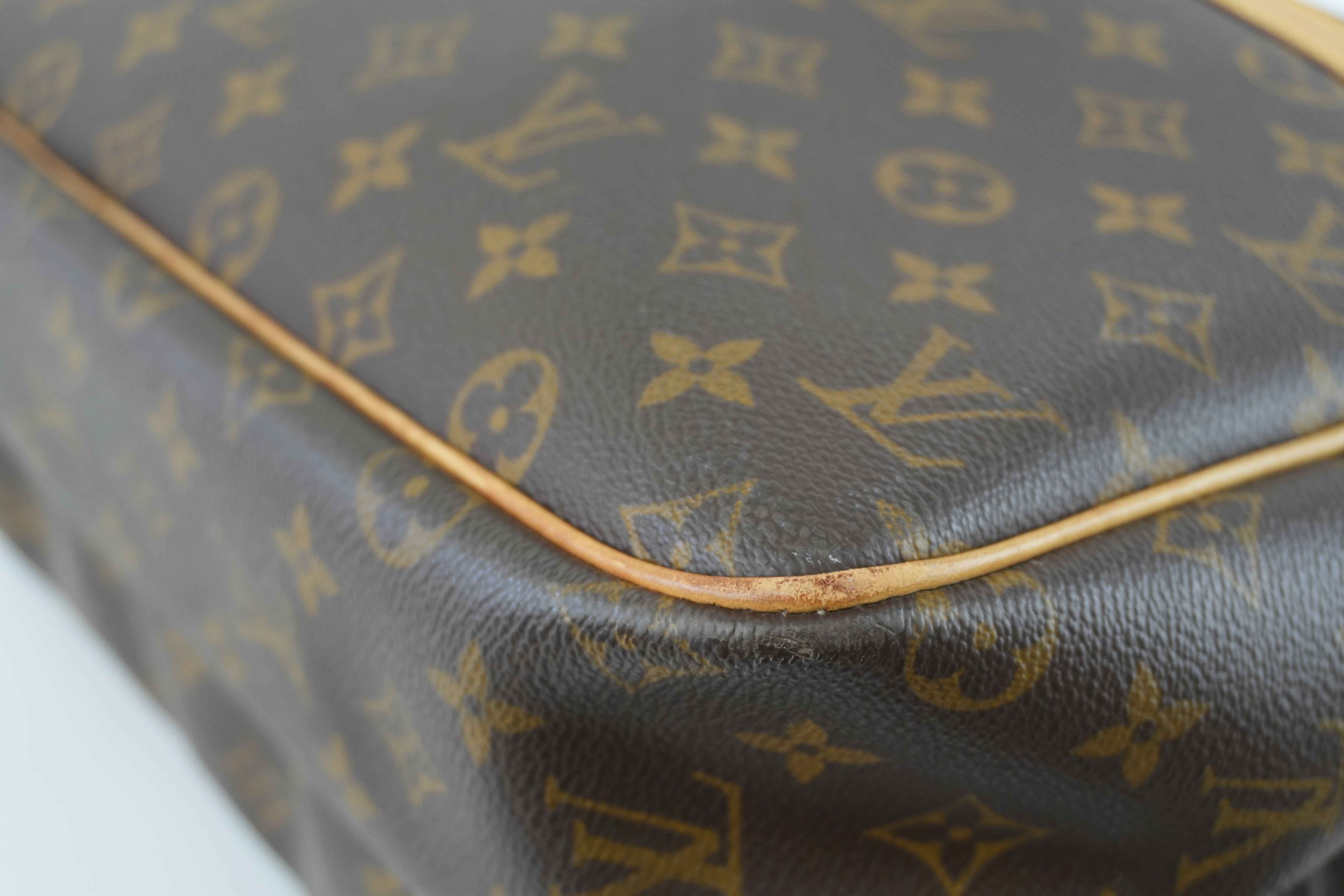 Louis Vuitton Monogram Reporter GM Messenger Bag Used