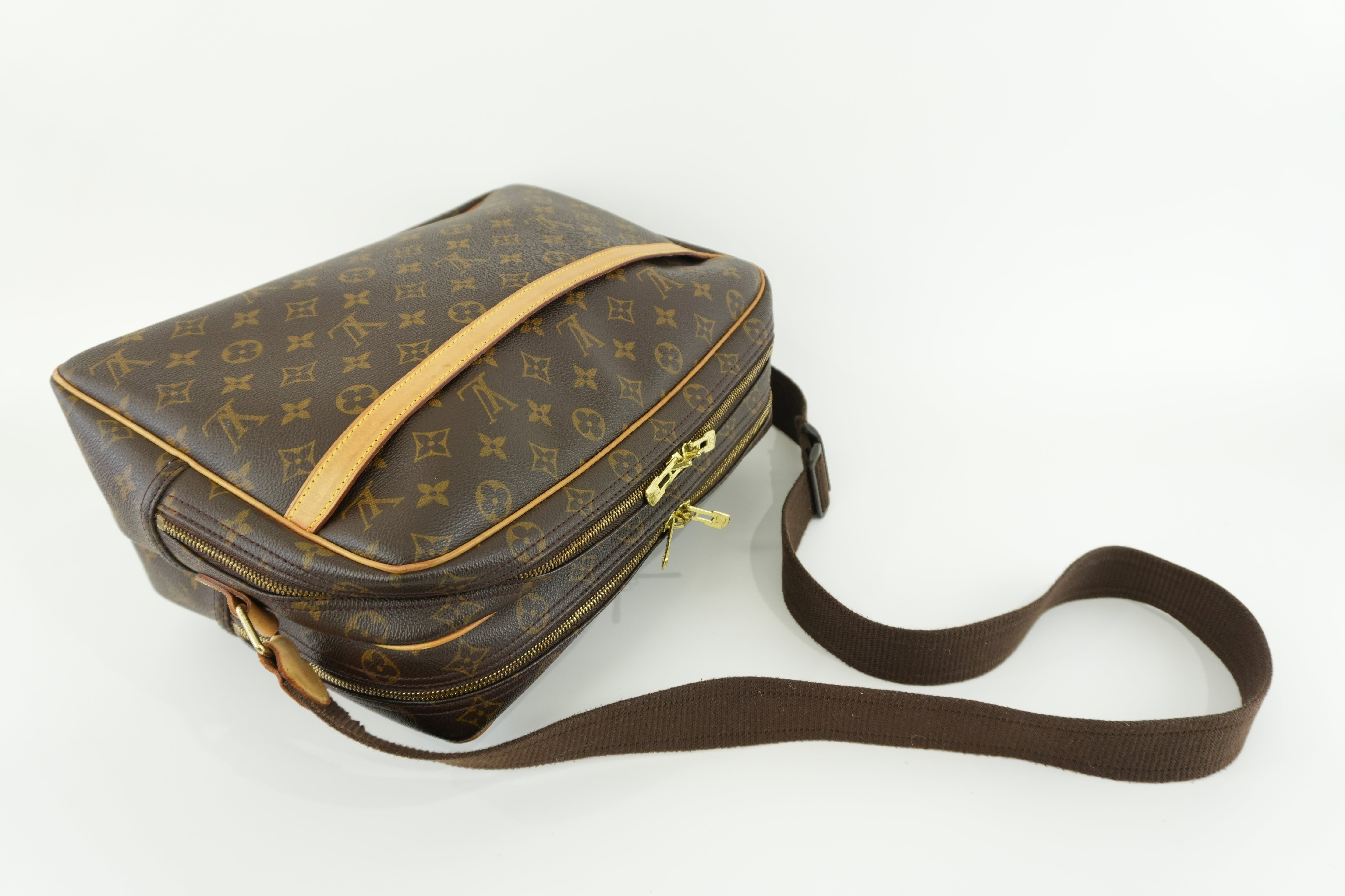 Louis Vuitton Monogram Reporter GM Messenger Bag Used