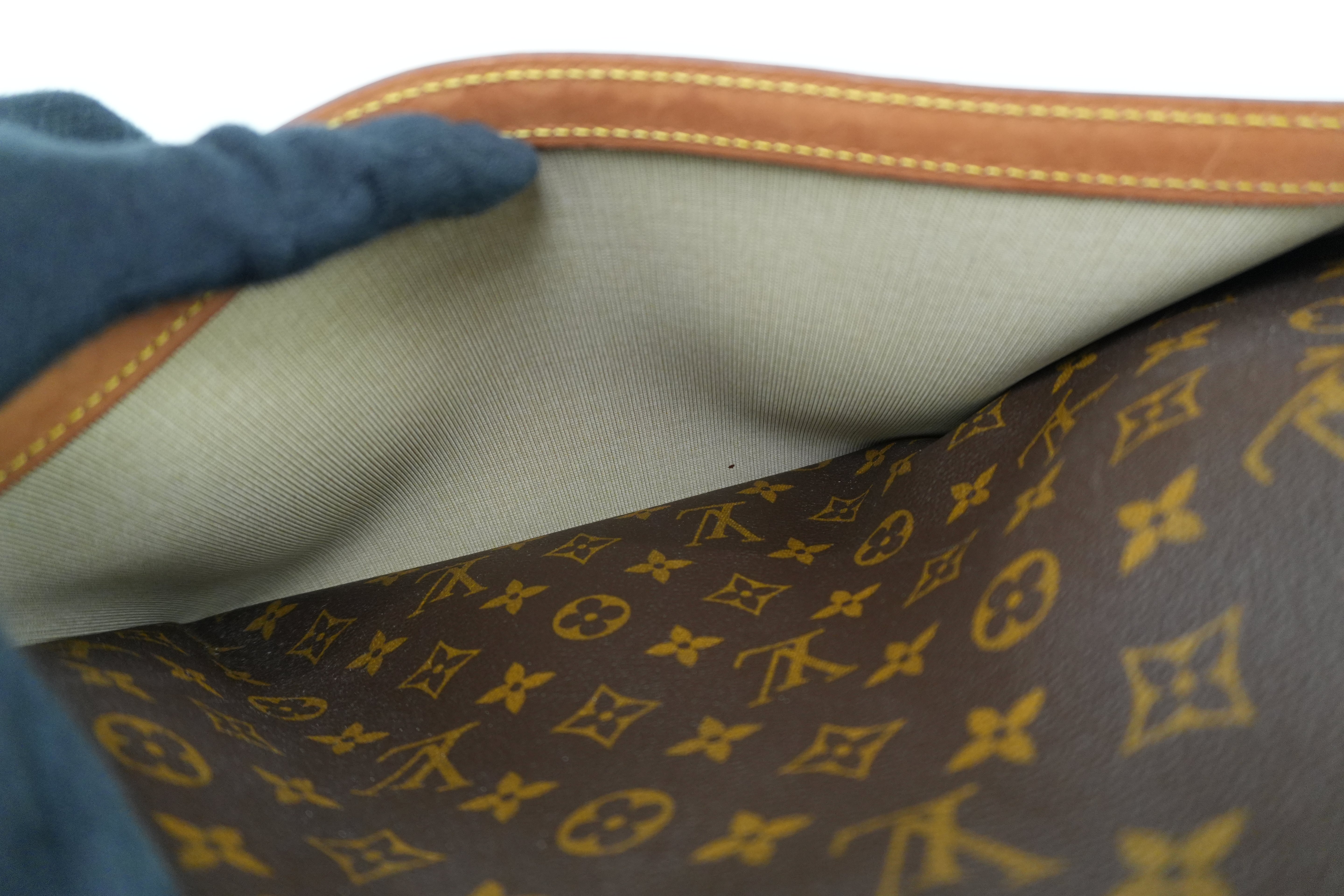 Louis Vuitton Monogram Reporter GM Messenger Bag Used