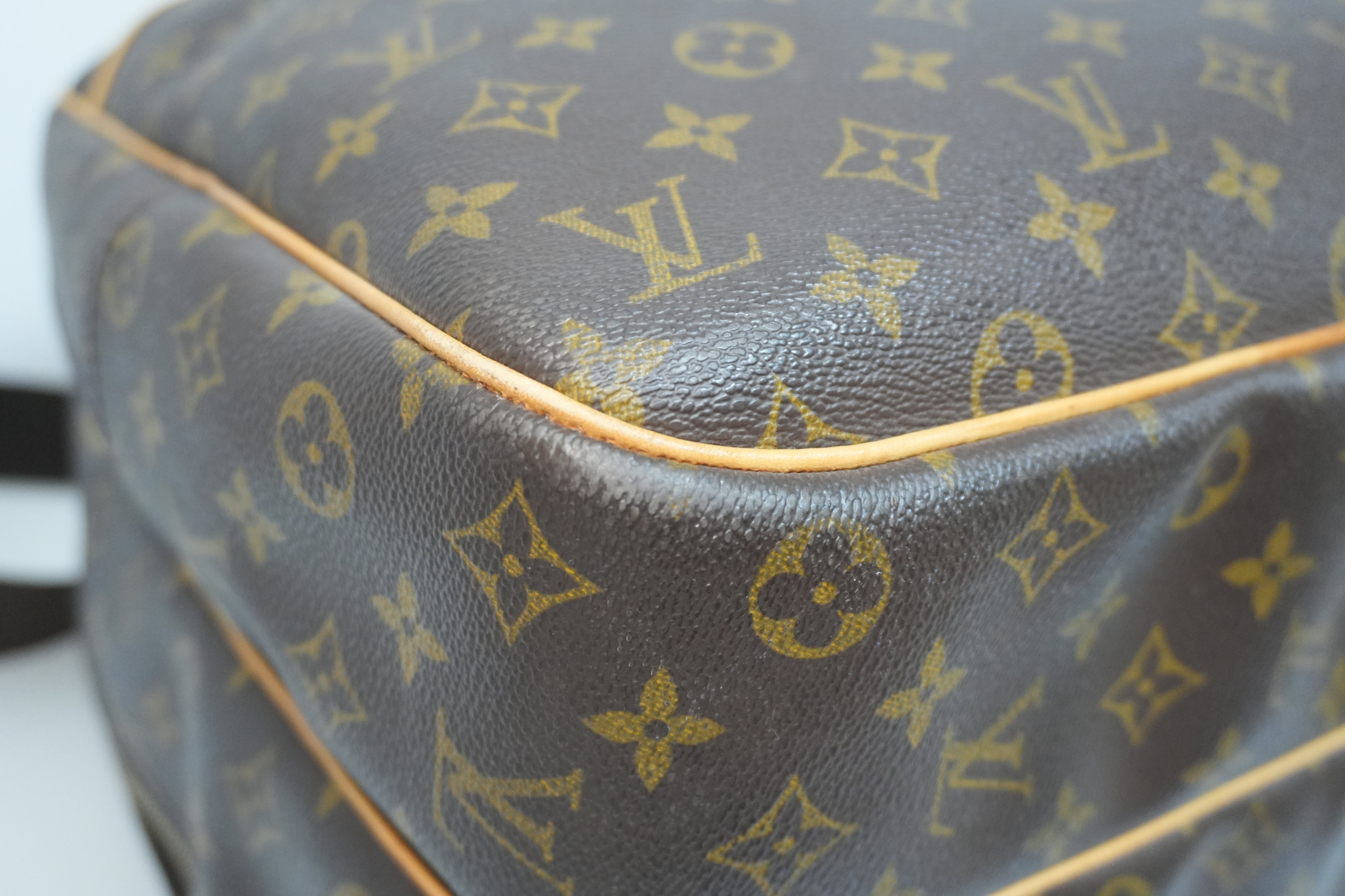 Louis Vuitton Alize 24 Travel Bag Used