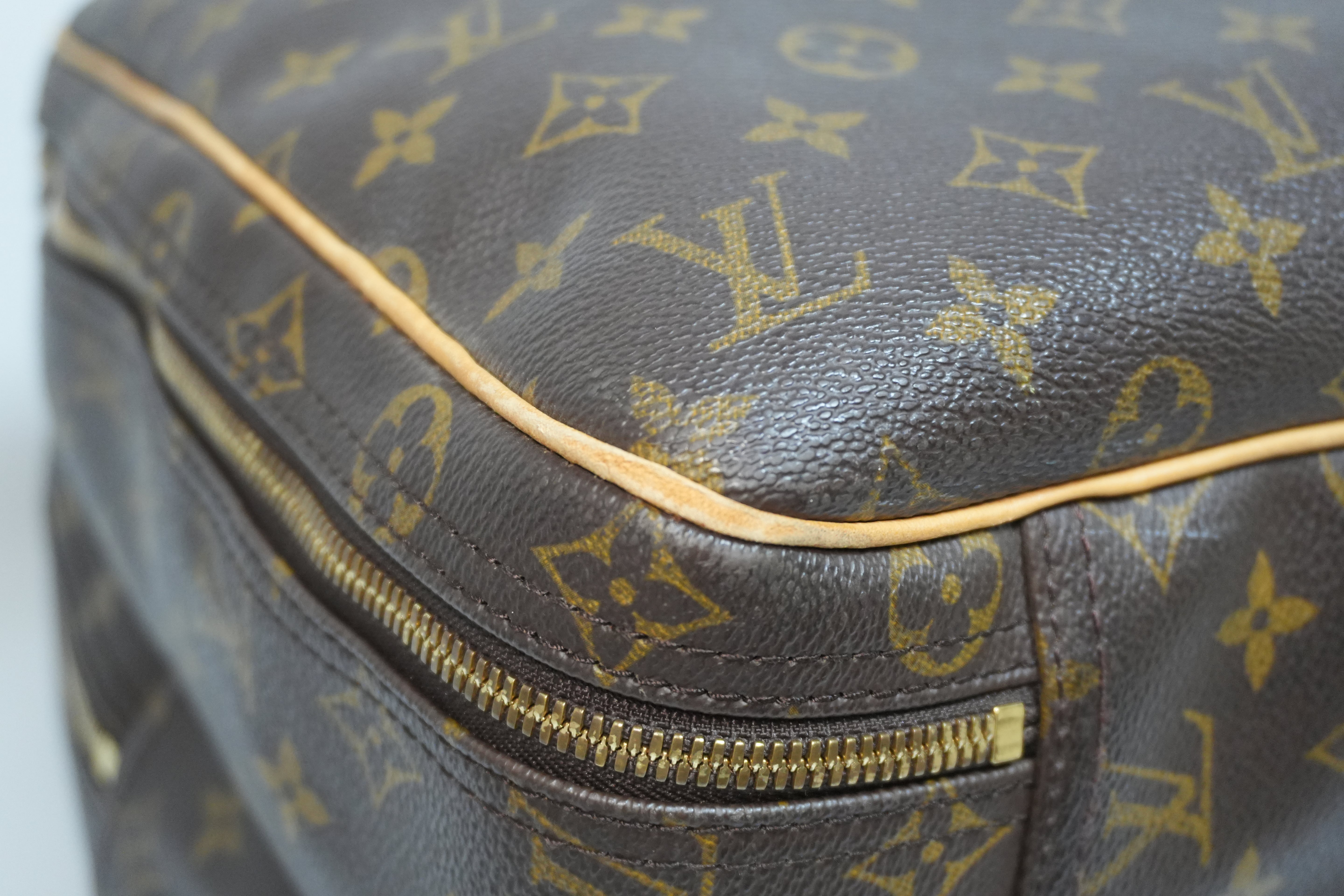 Louis Vuitton Alize 24 Travel Bag Used