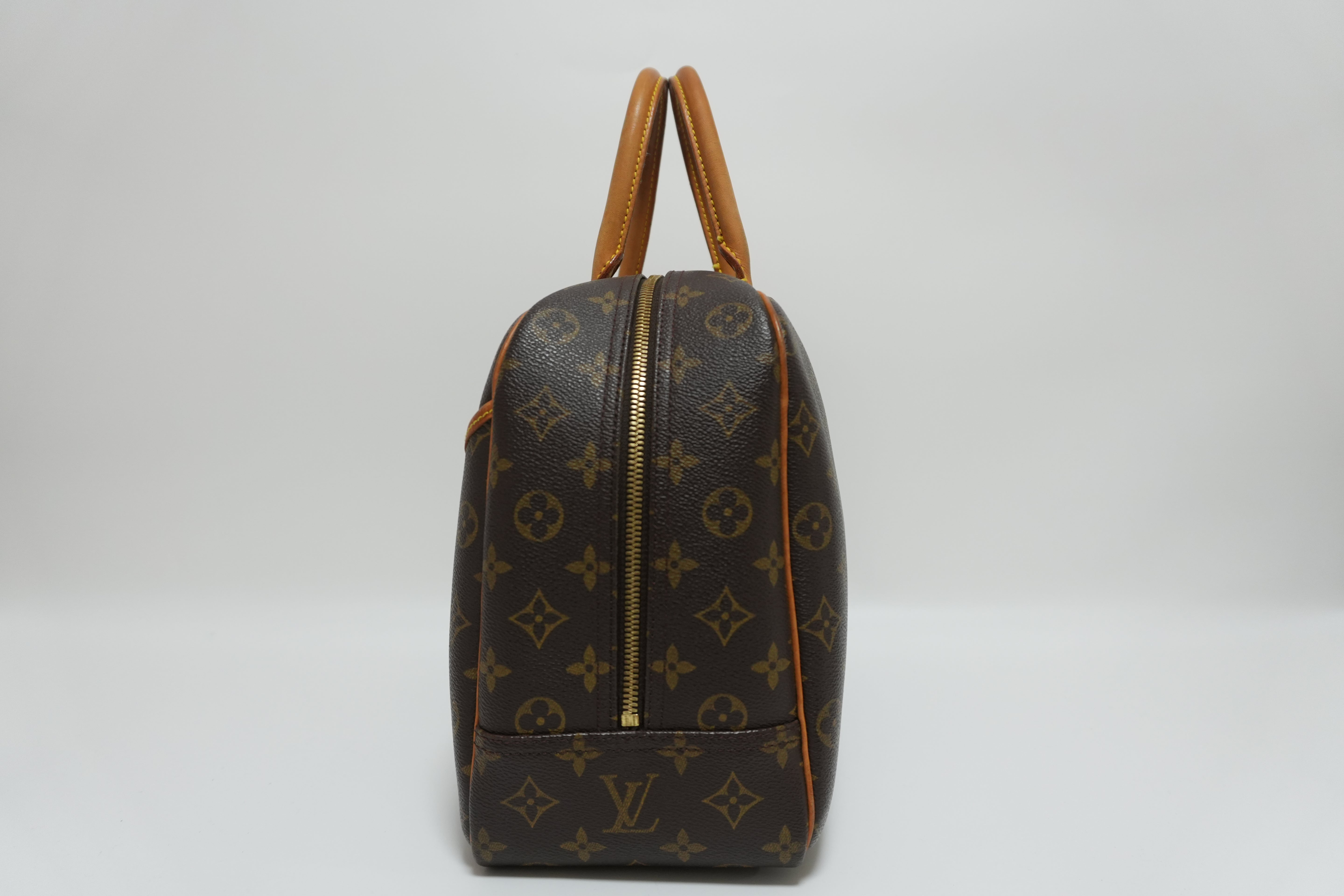 Louis Vuitton Deauville Handbag Used