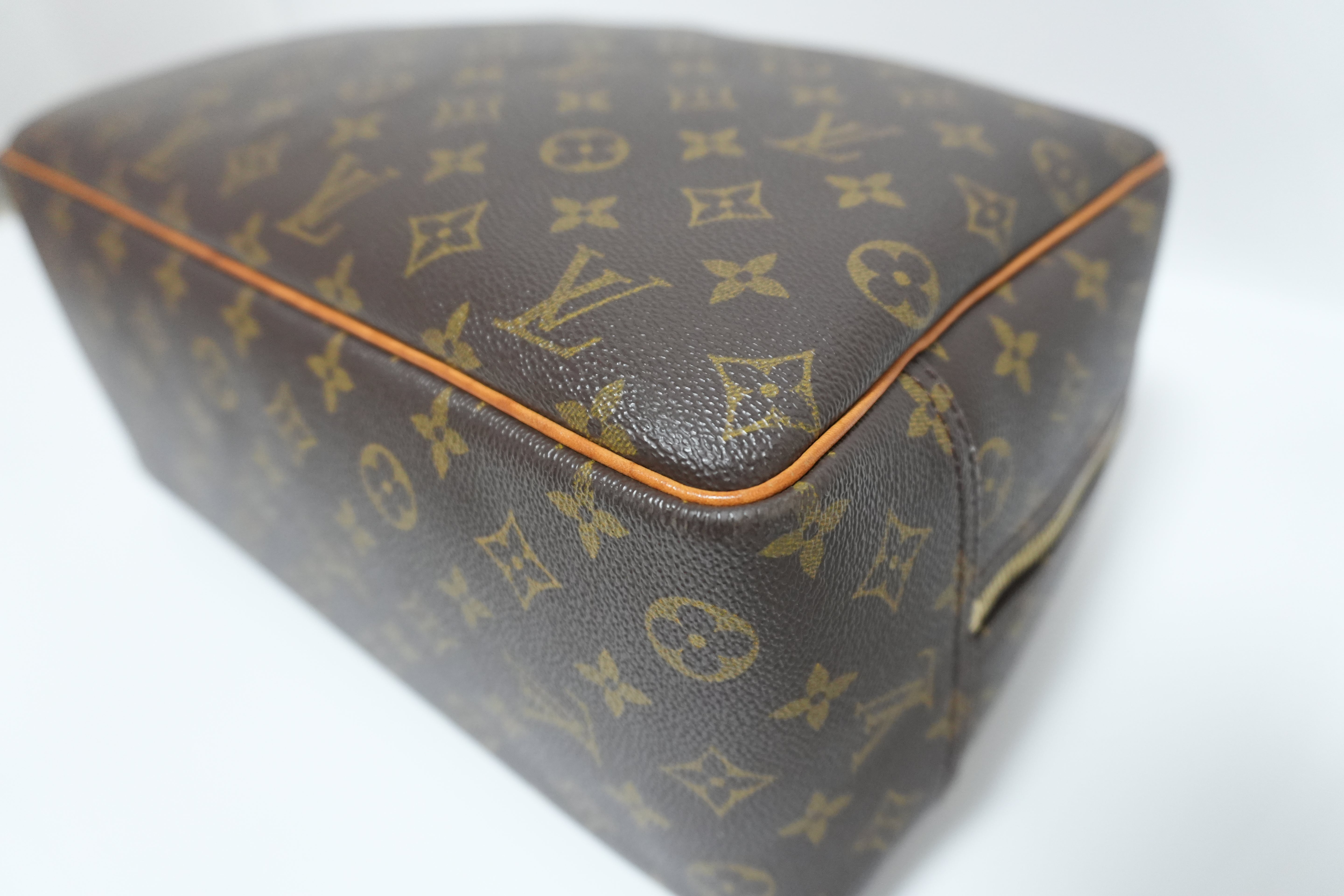 Louis Vuitton Deauville Handbag Used