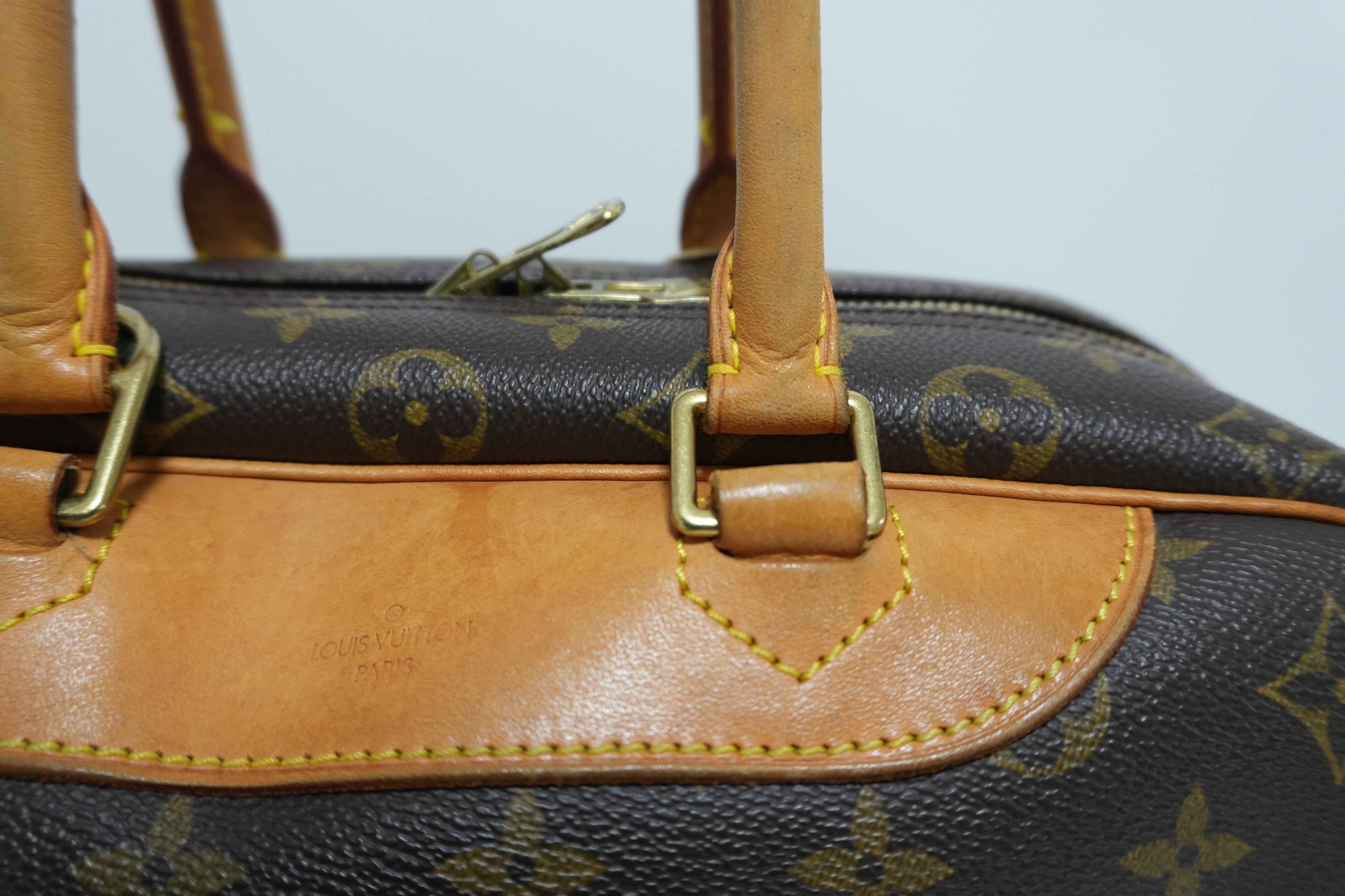 Louis Vuitton Deauville Handbag Used