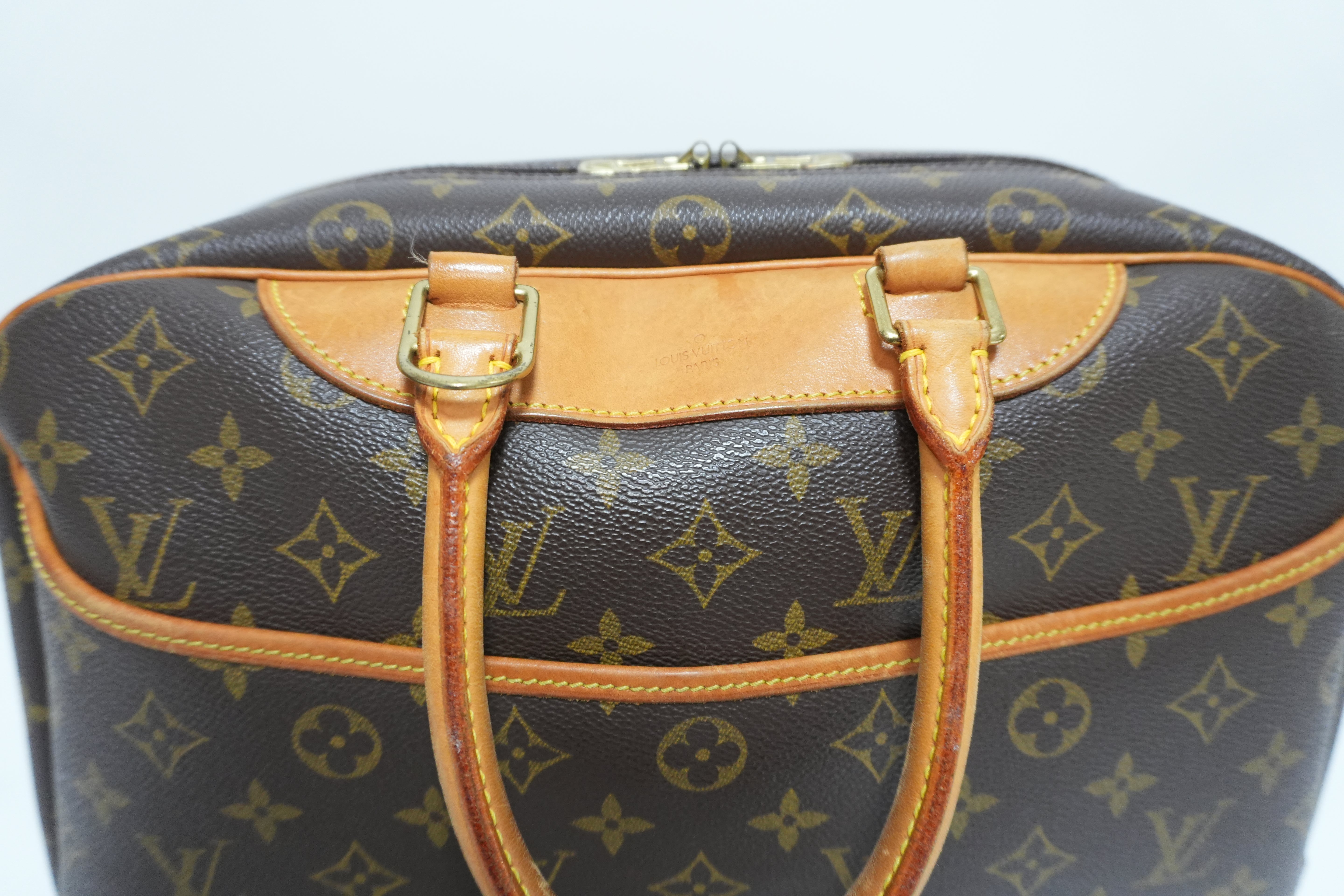 Louis Vuitton Deauville Handbag Used