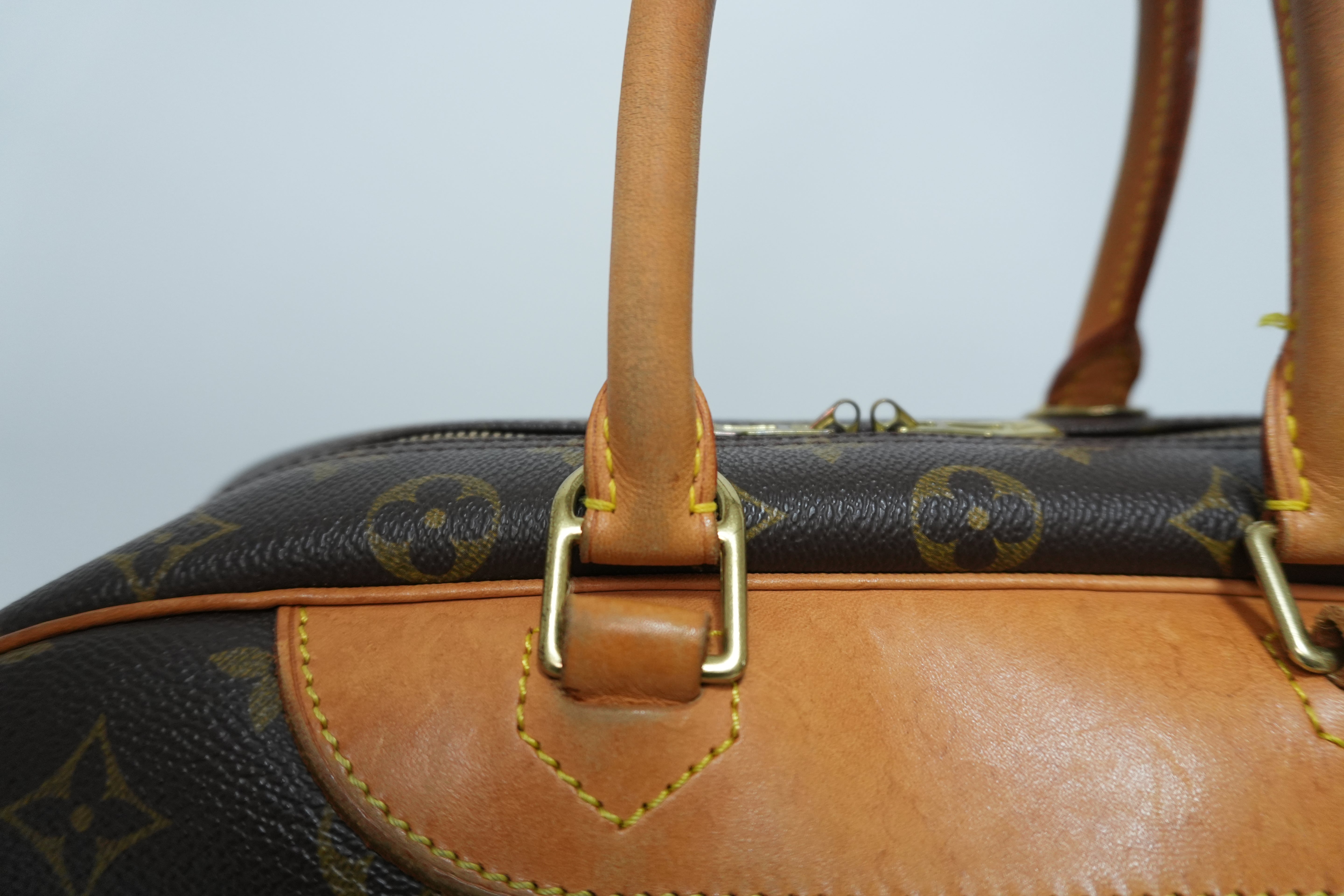 Louis Vuitton Deauville Handbag Used