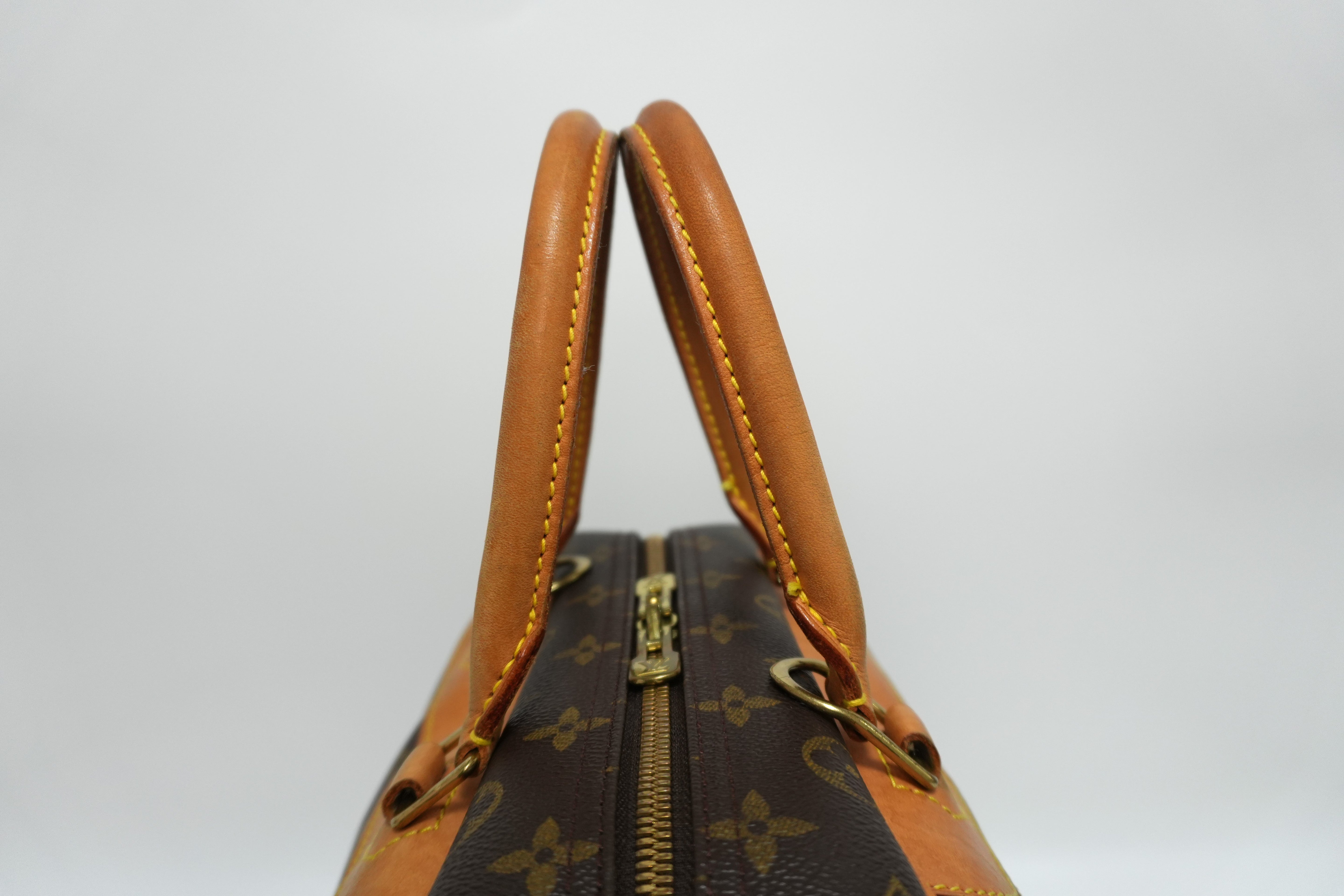 Louis Vuitton Deauville Handbag Used