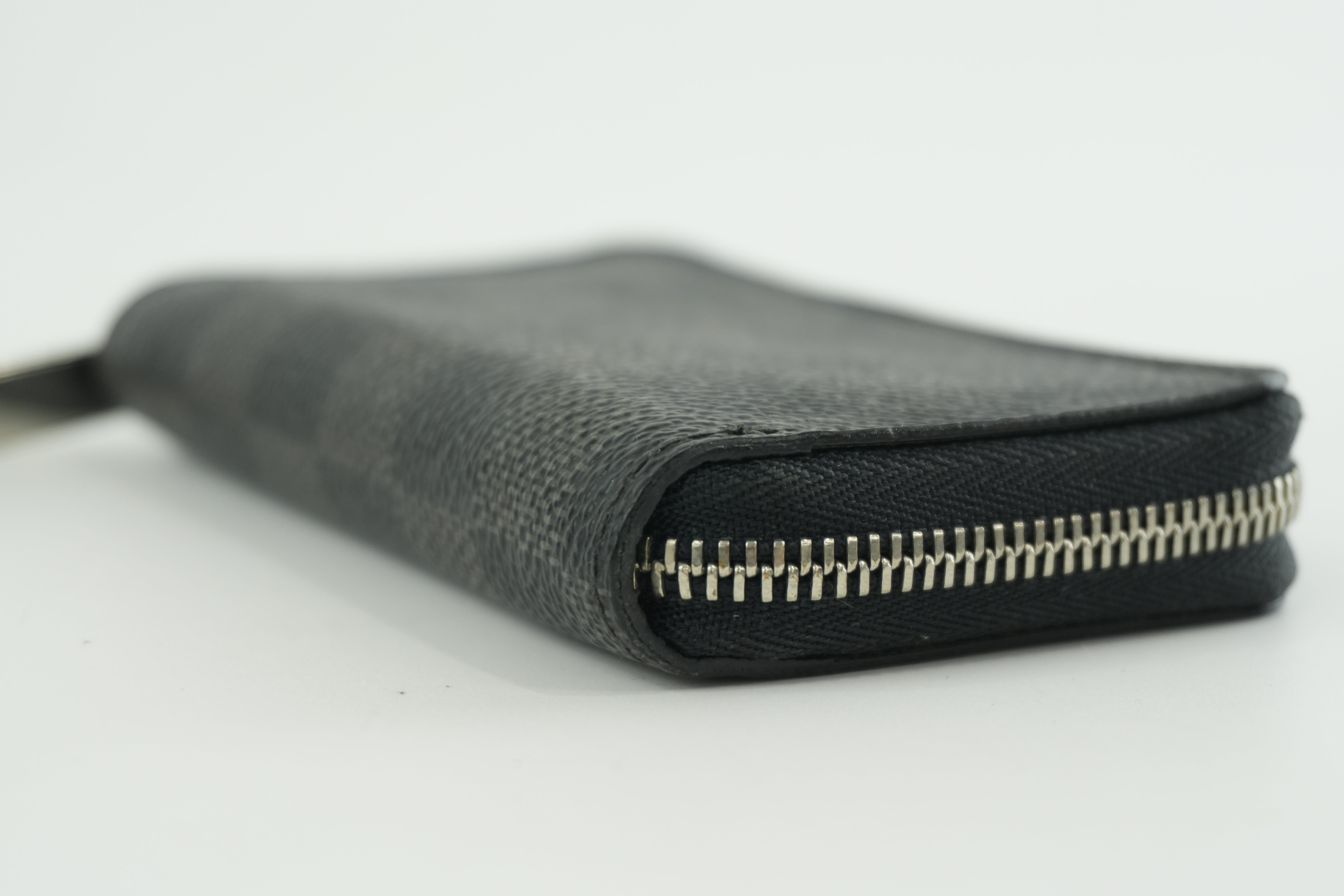 Louis Vuitton Damier Graphite Card Case Used