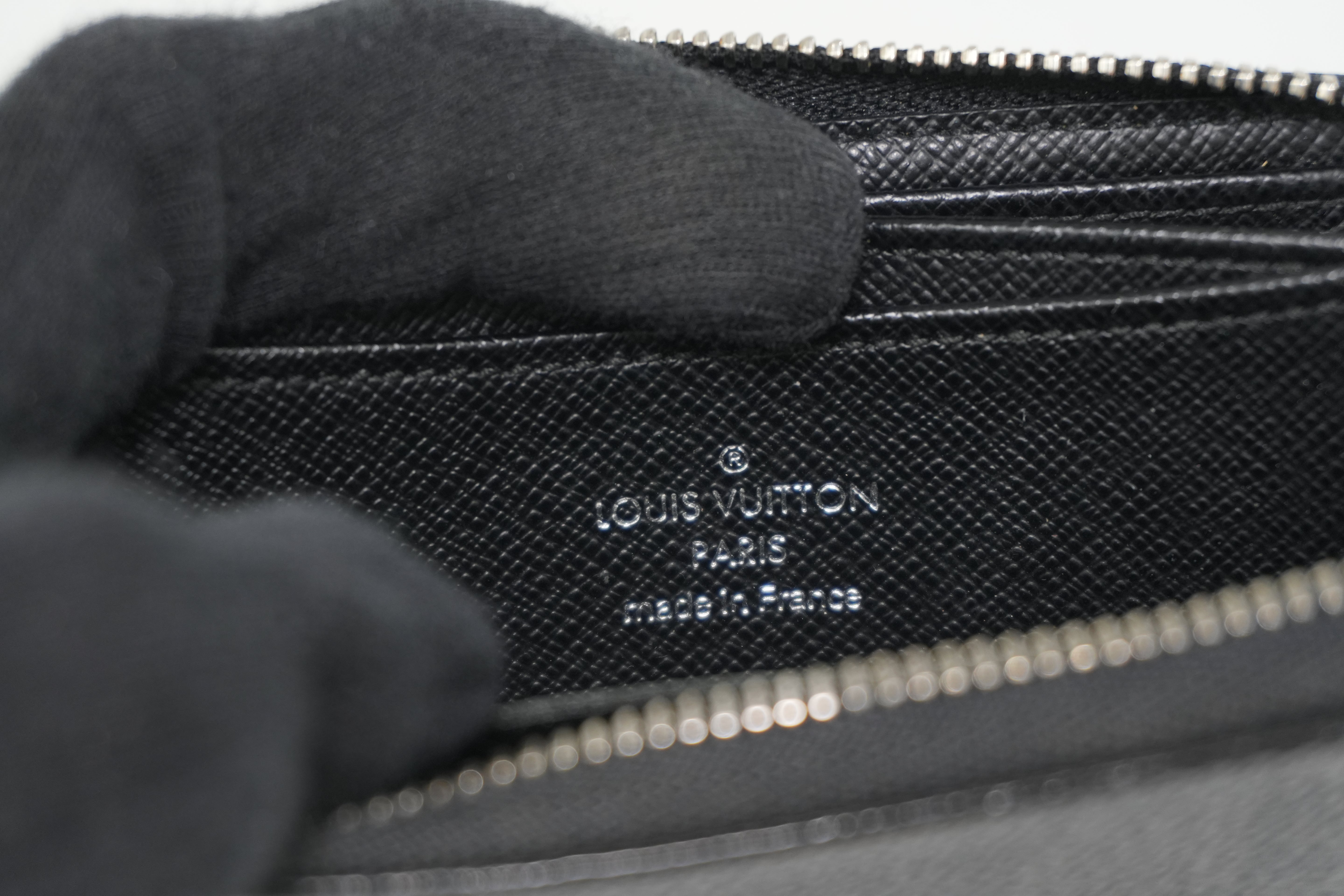 Louis Vuitton Damier Graphite Card Case Used