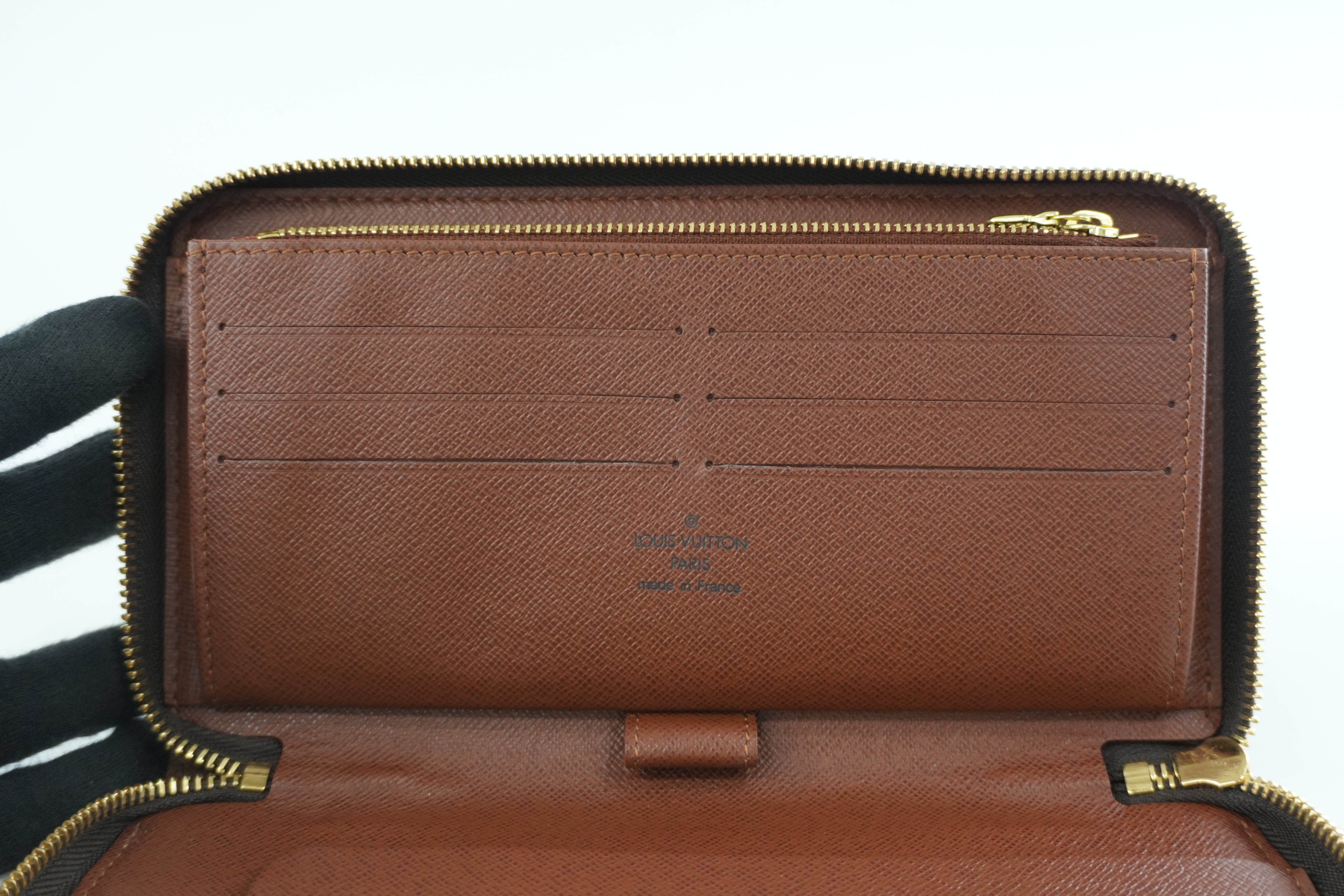 Louis Vuitton Monogram Zippy Organizer Used