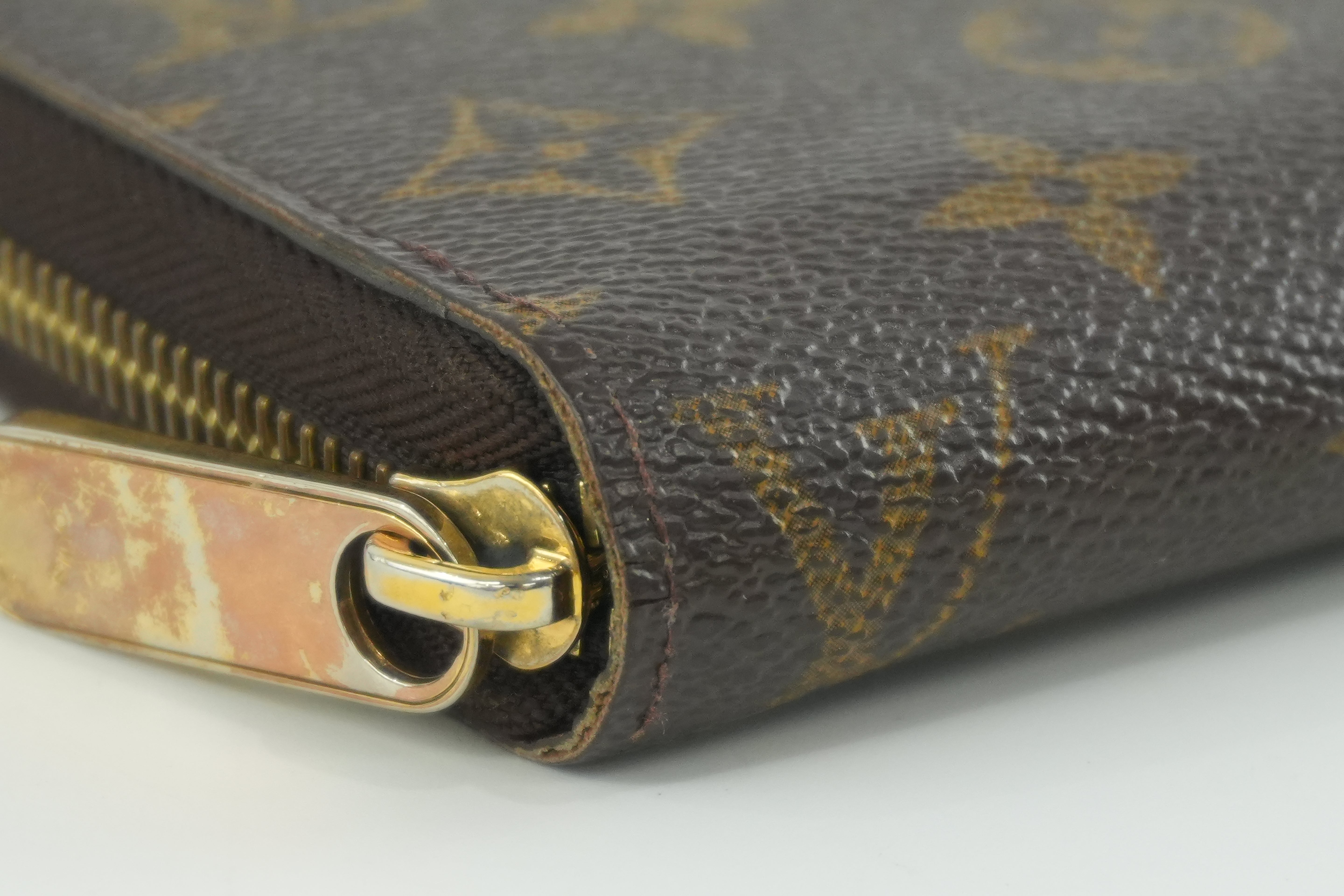 Louis Vuitton Monogram Zippy Wallet Used
