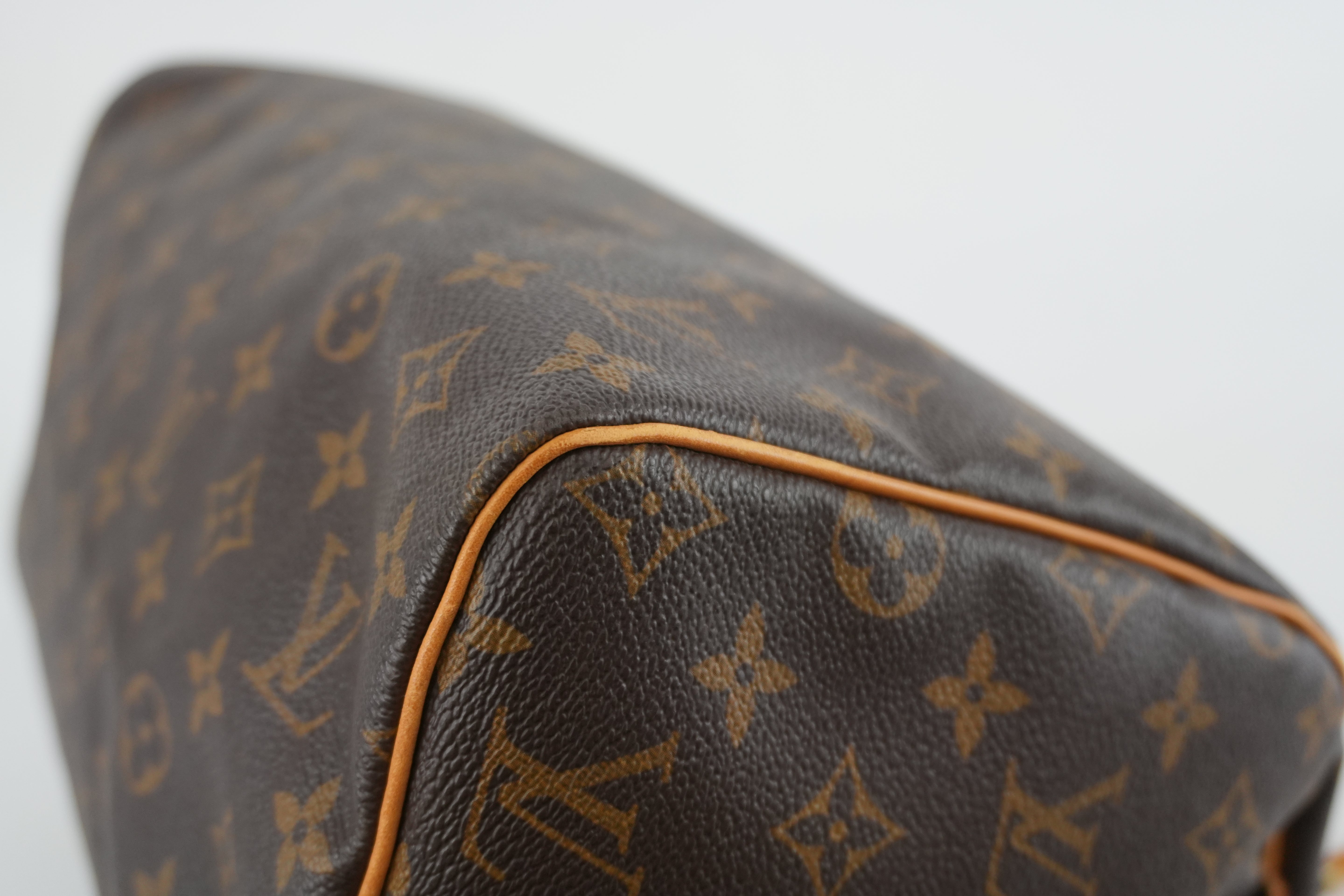 Louis Vuitton Speedy 30 Handbag Used