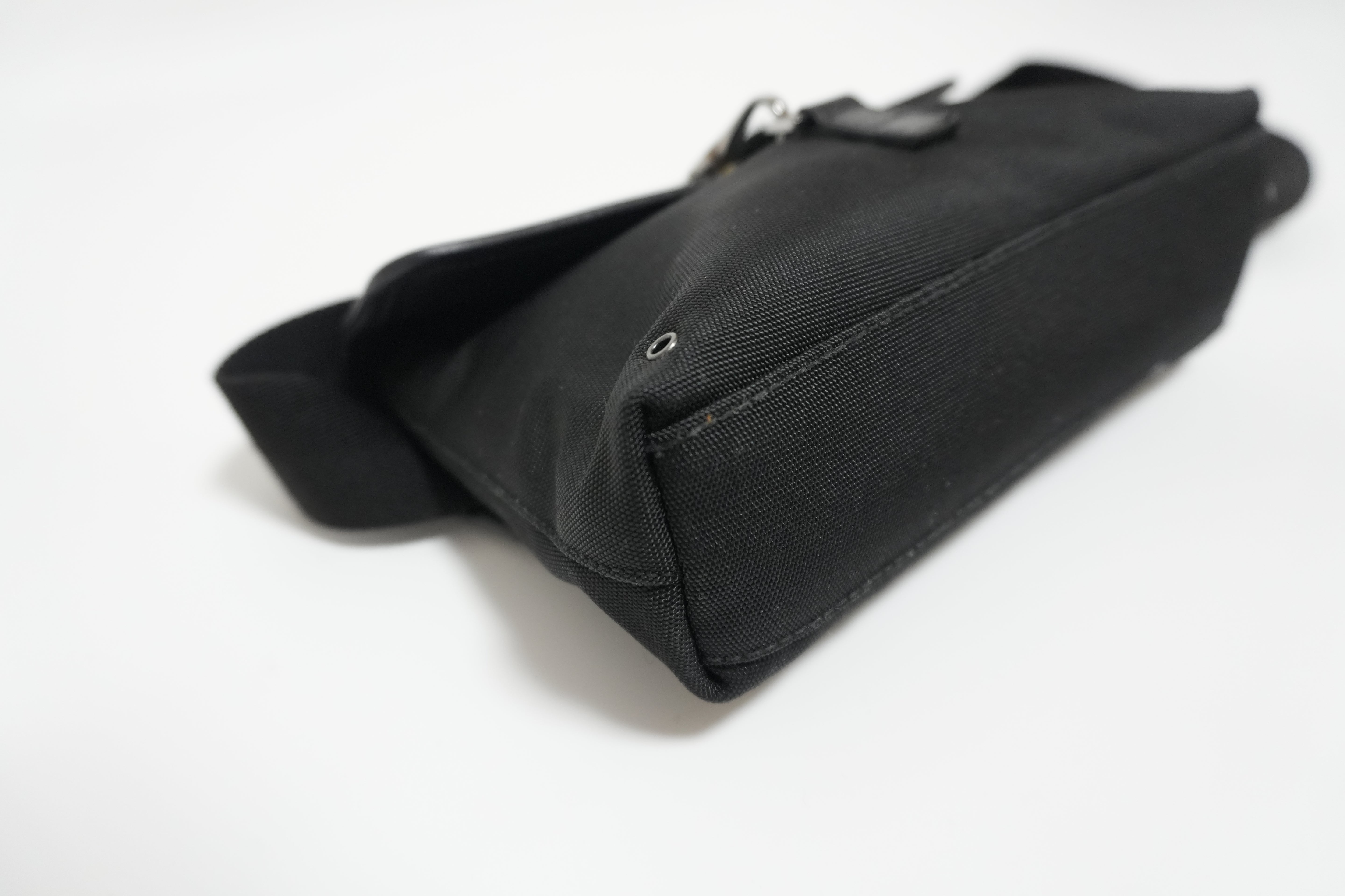 Gucci Canvas Waist Bag Black Used