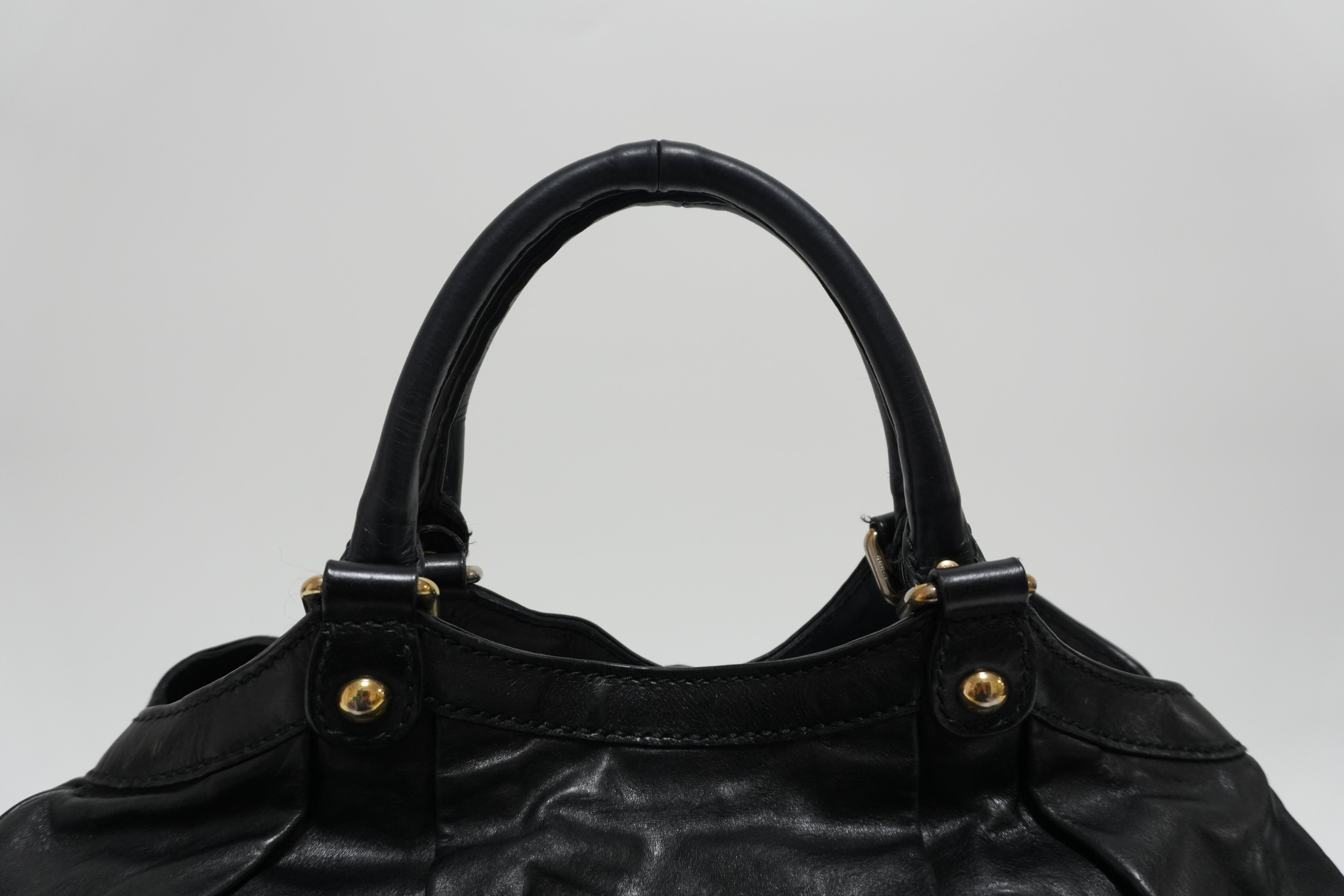 Gucci Leather Suckey Shoulder Bag Black Used