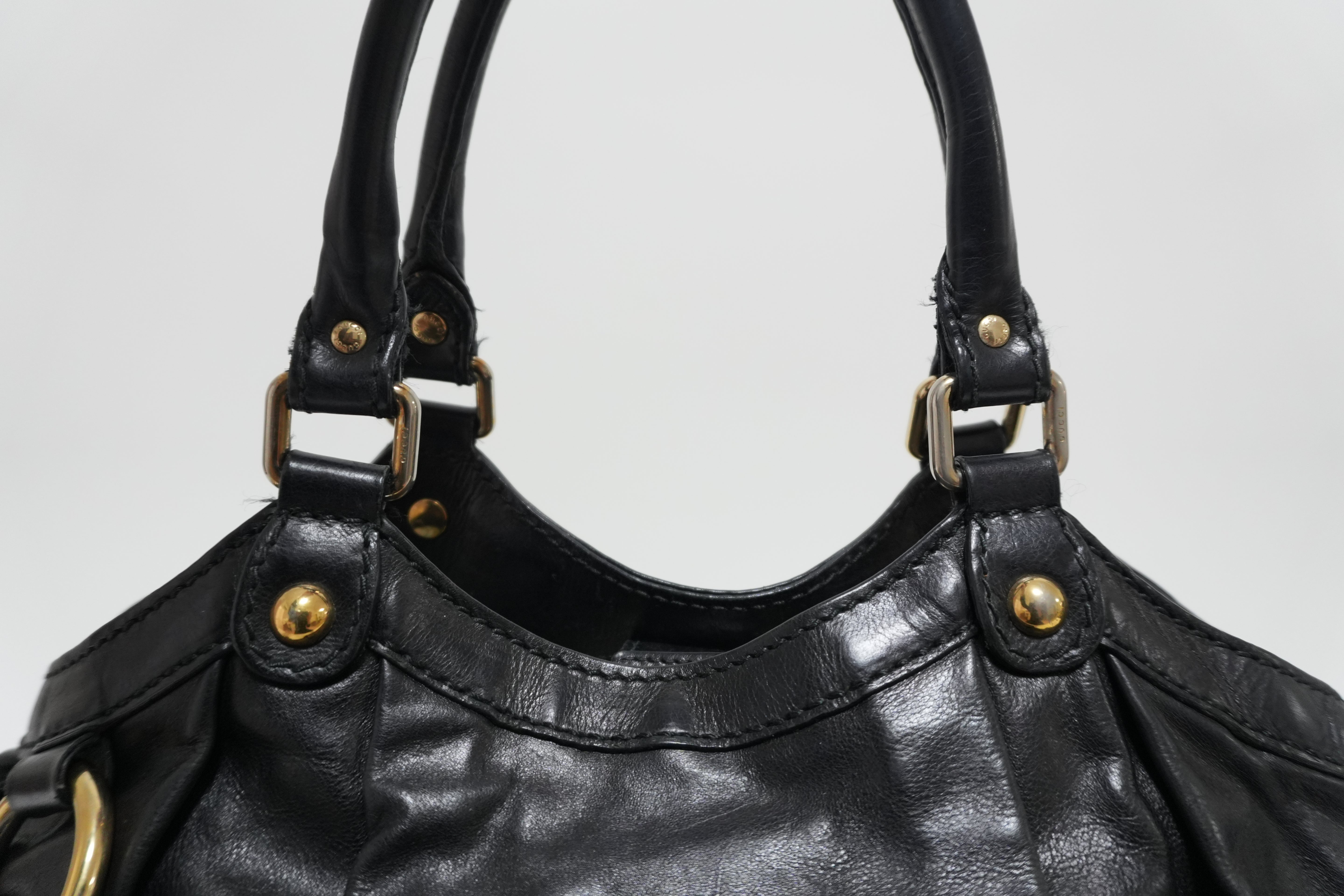 Gucci Leather Suckey Shoulder Bag Black Used