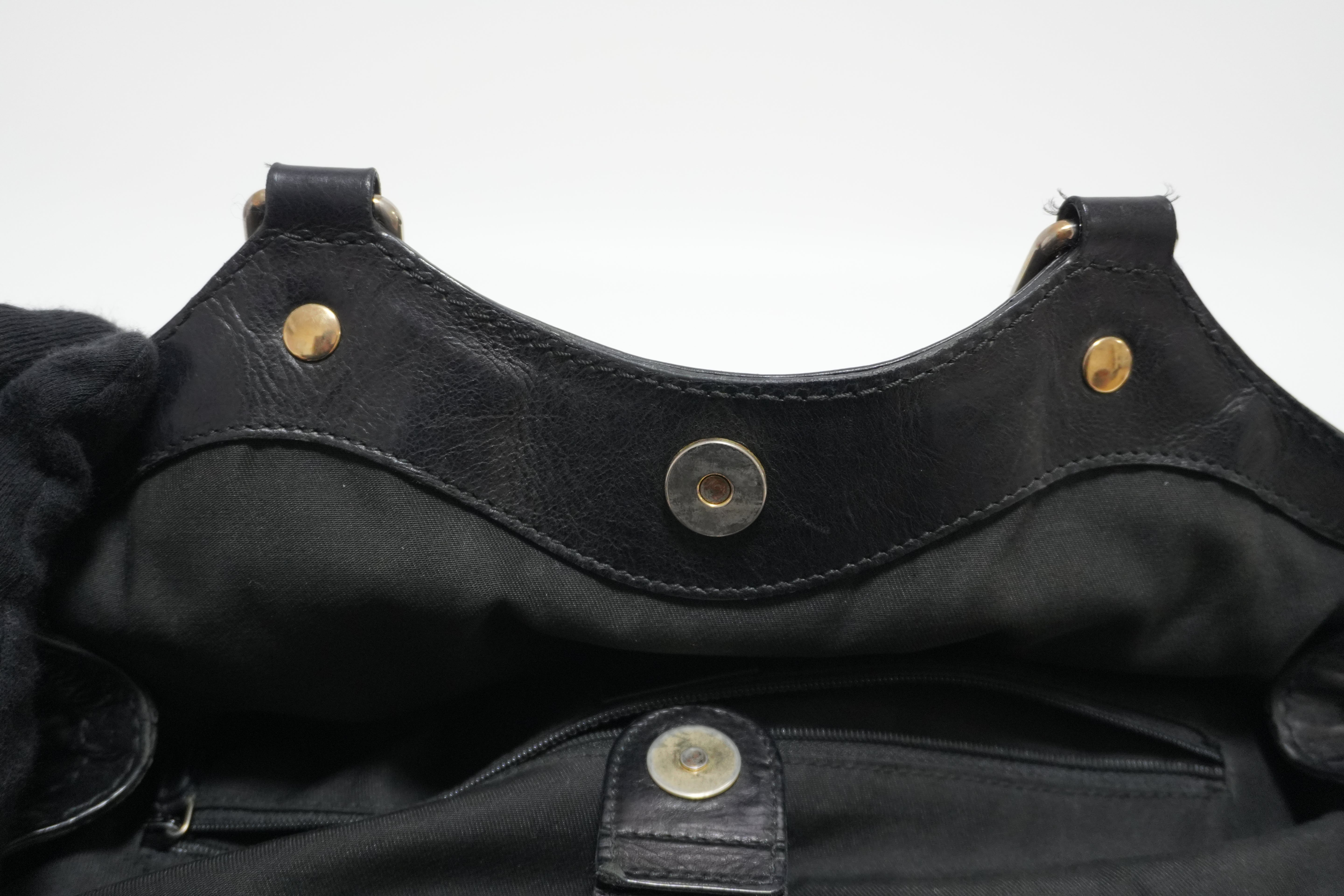 Gucci Leather Suckey Shoulder Bag Black Used