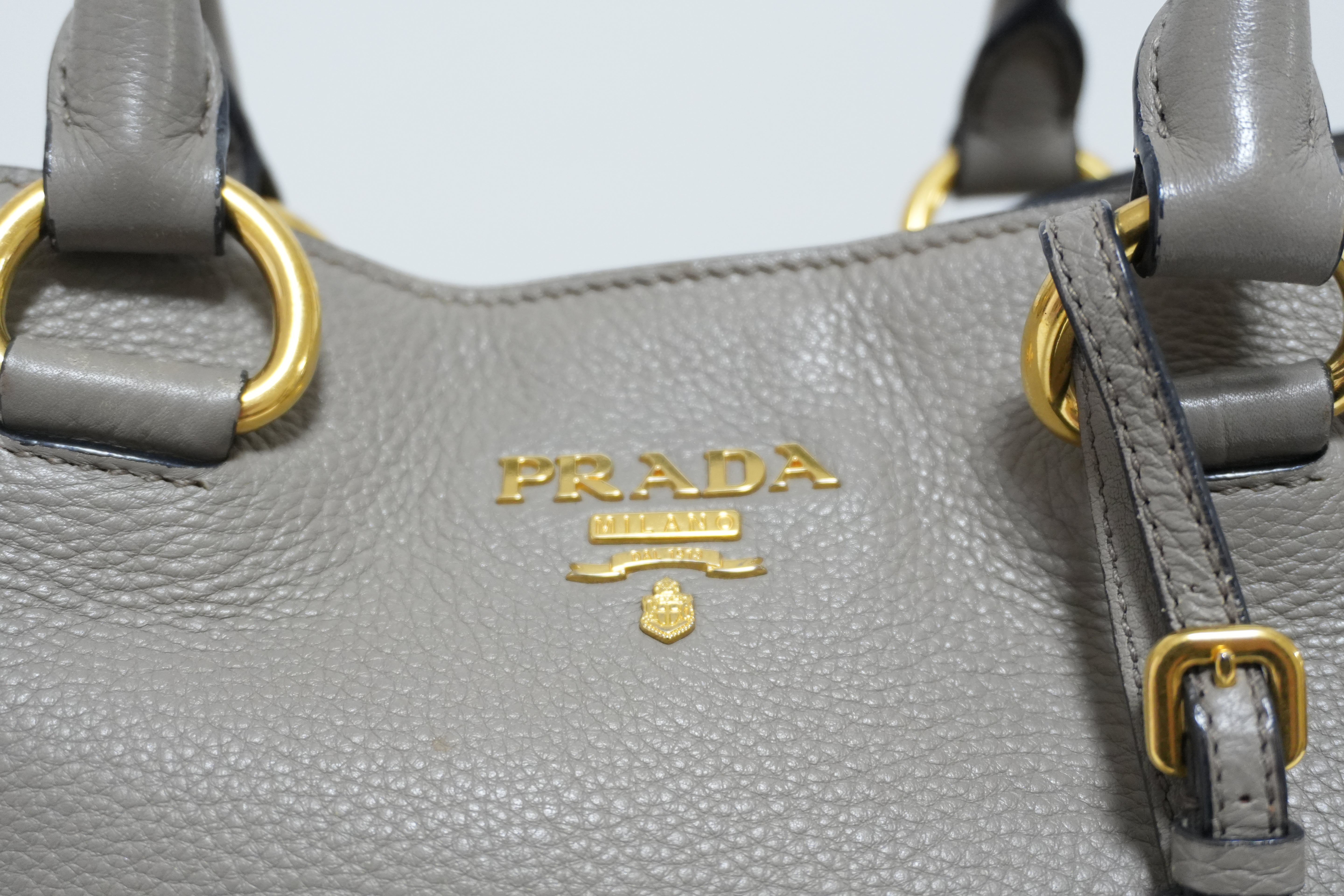 Borsa tote Prada in pelle Daino usata