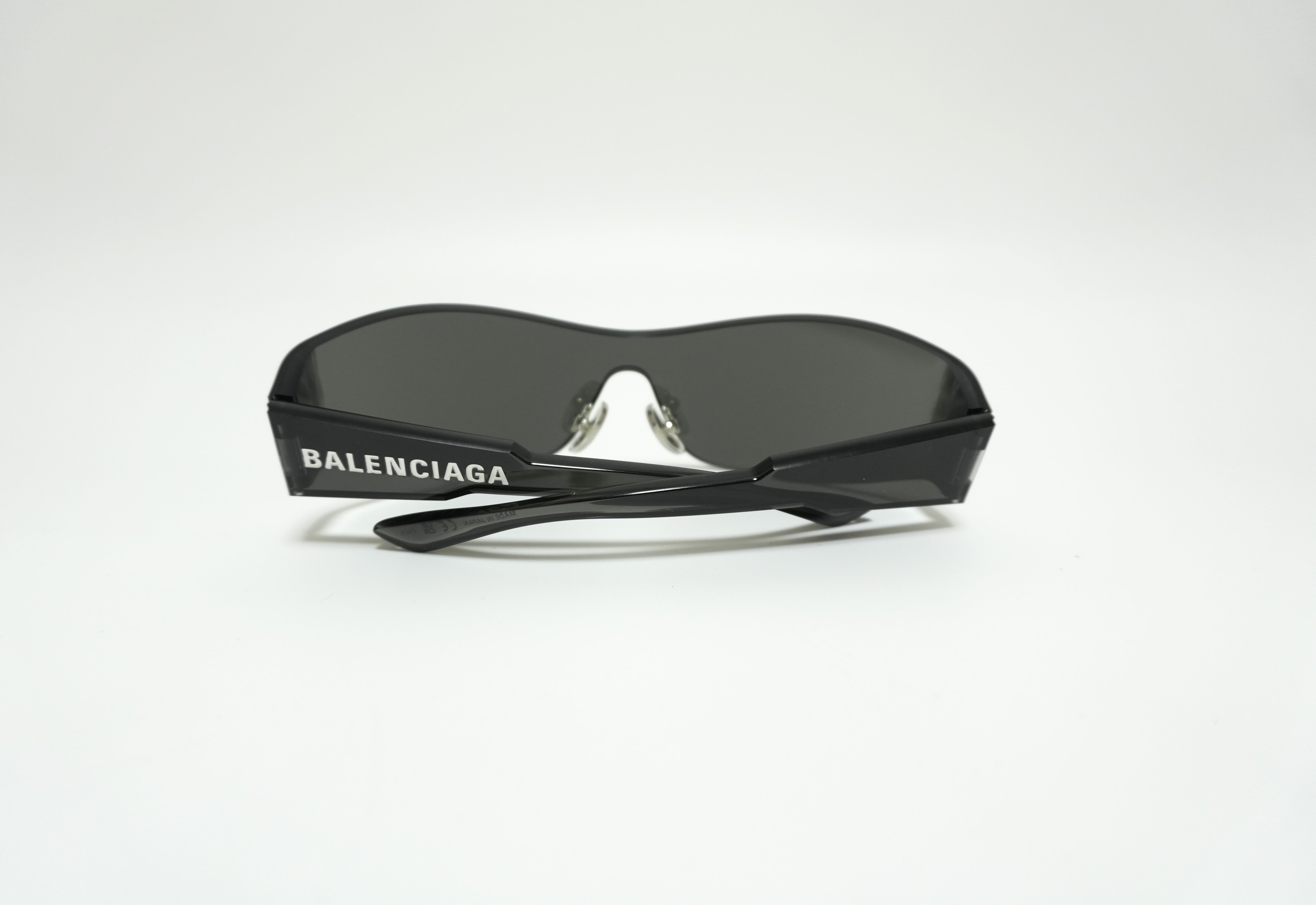 Balenciaga Sunglasses Black Used