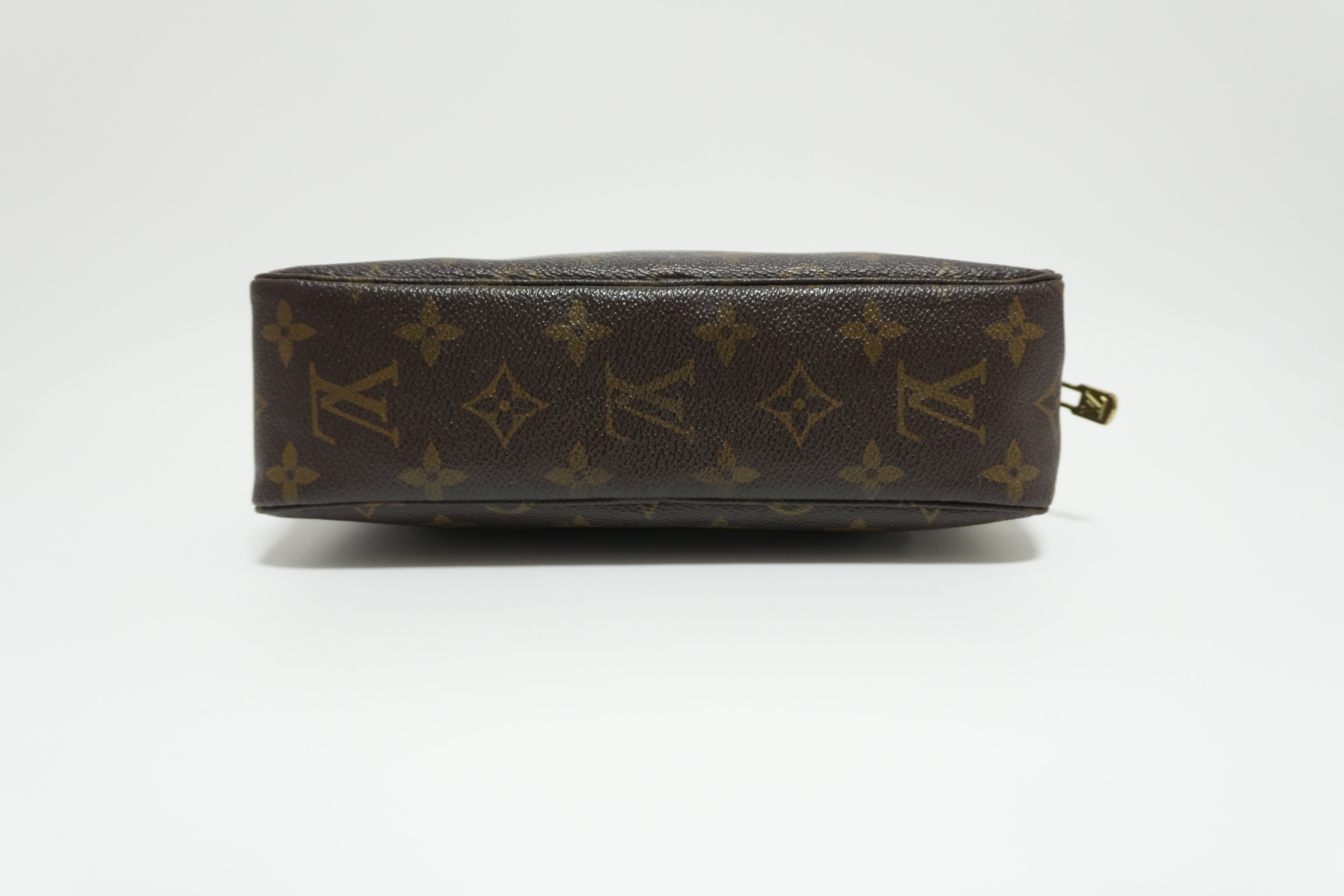 Louis Vuitton Trousse 23 Used