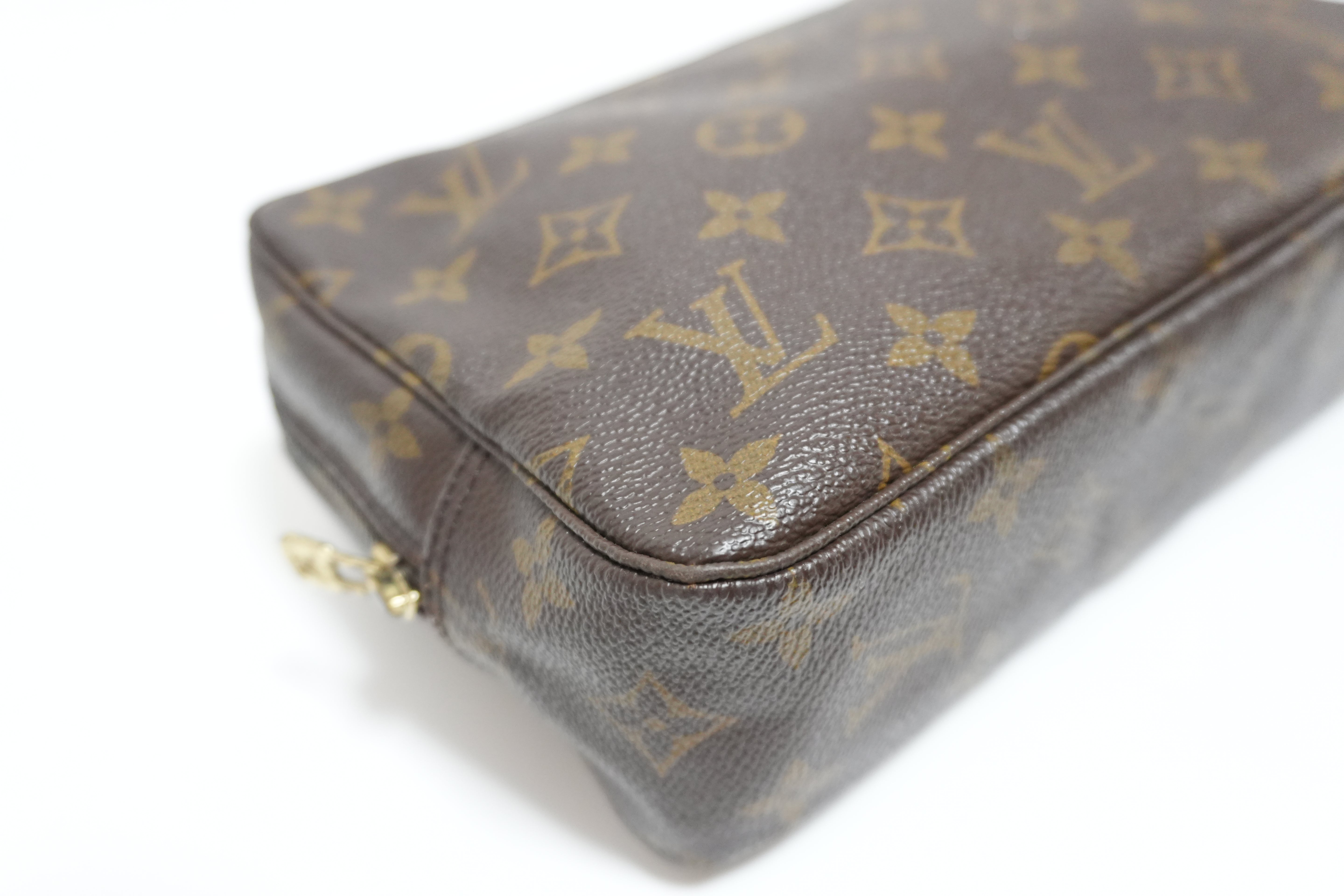 Louis Vuitton Trousse 23 Used