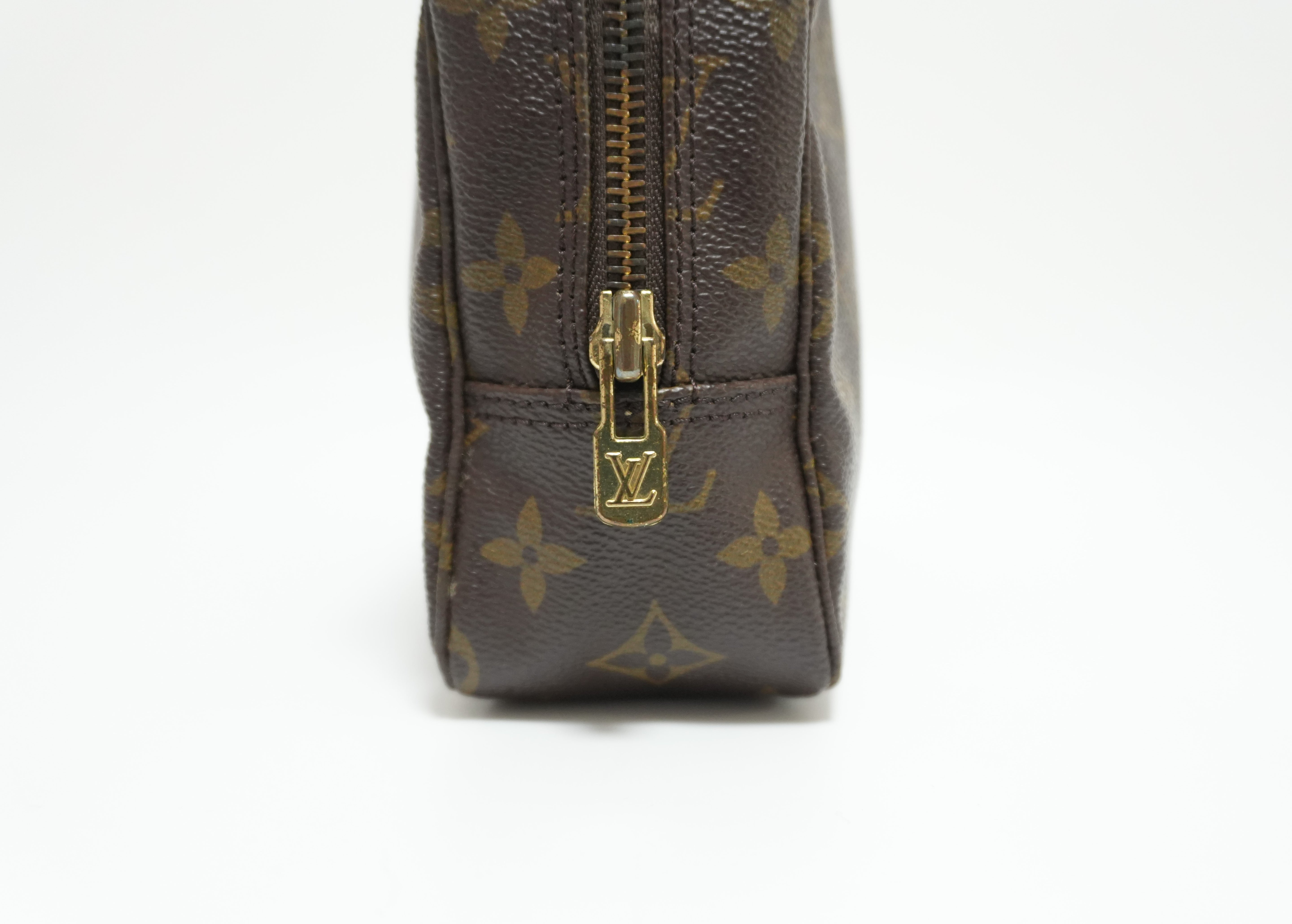 Louis Vuitton Trousse 23 Used