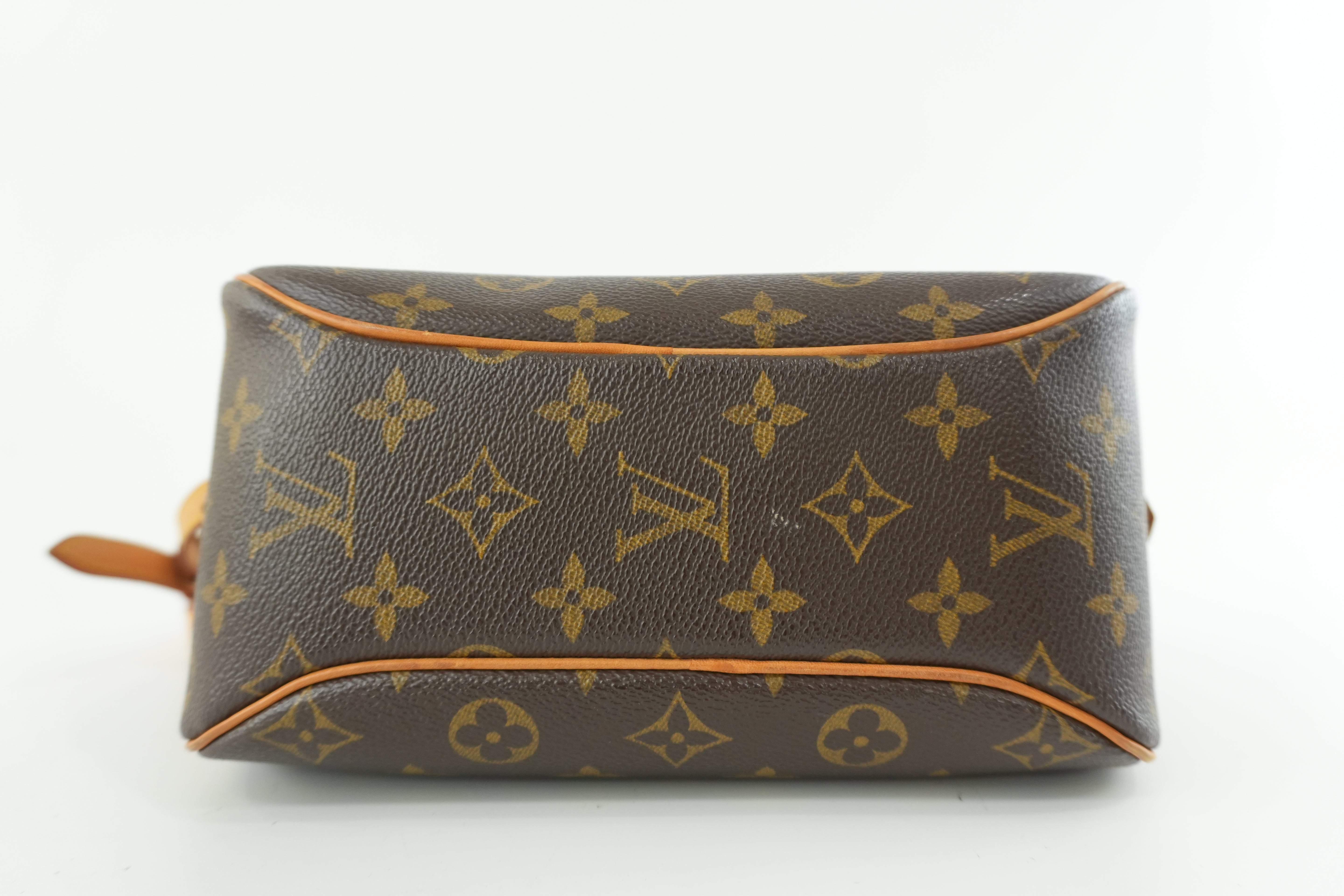 Louis Vuitton Monogram Blois Shoulder Bag Used
