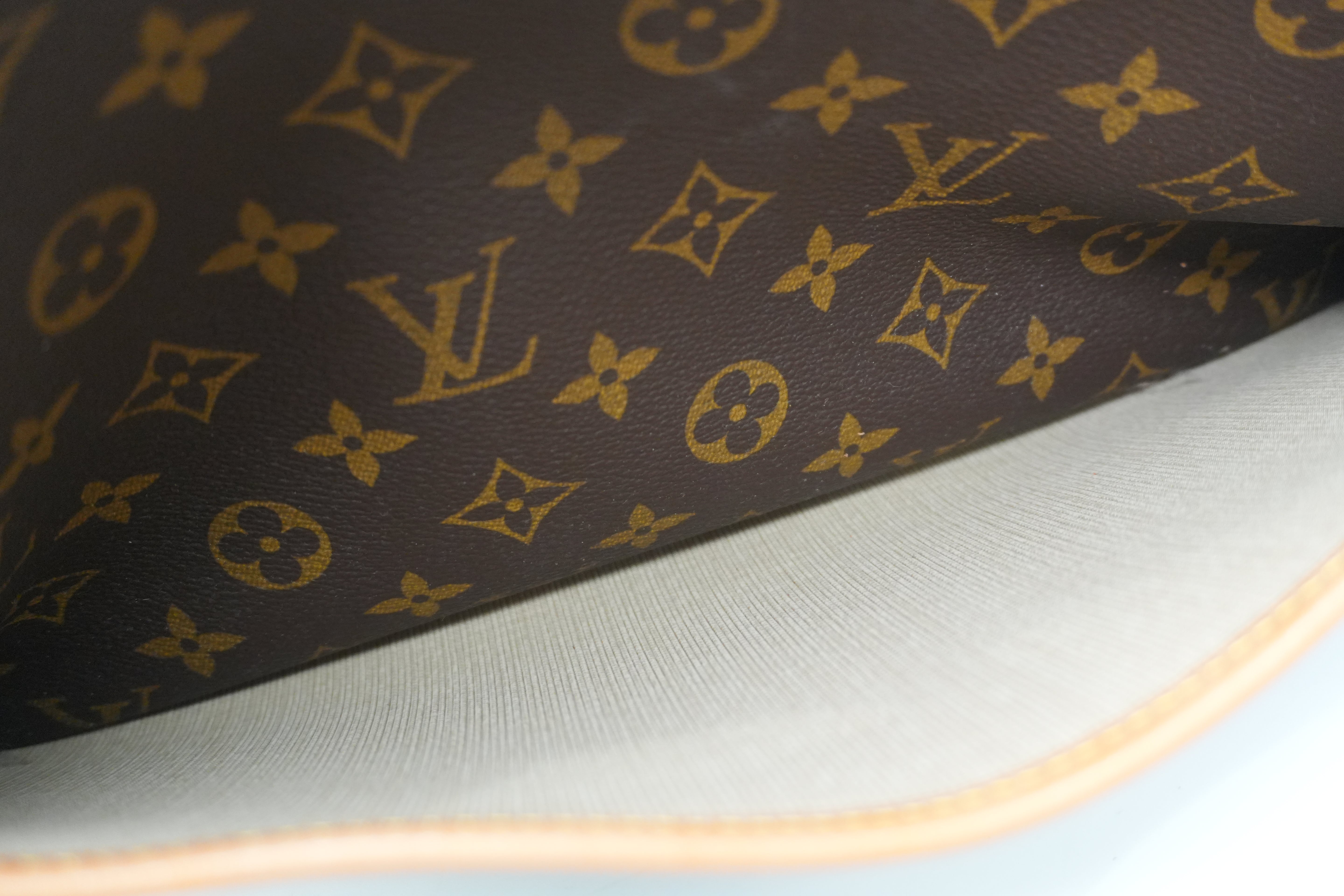 Louis Vuitton Monogram Deauville Handbag Used