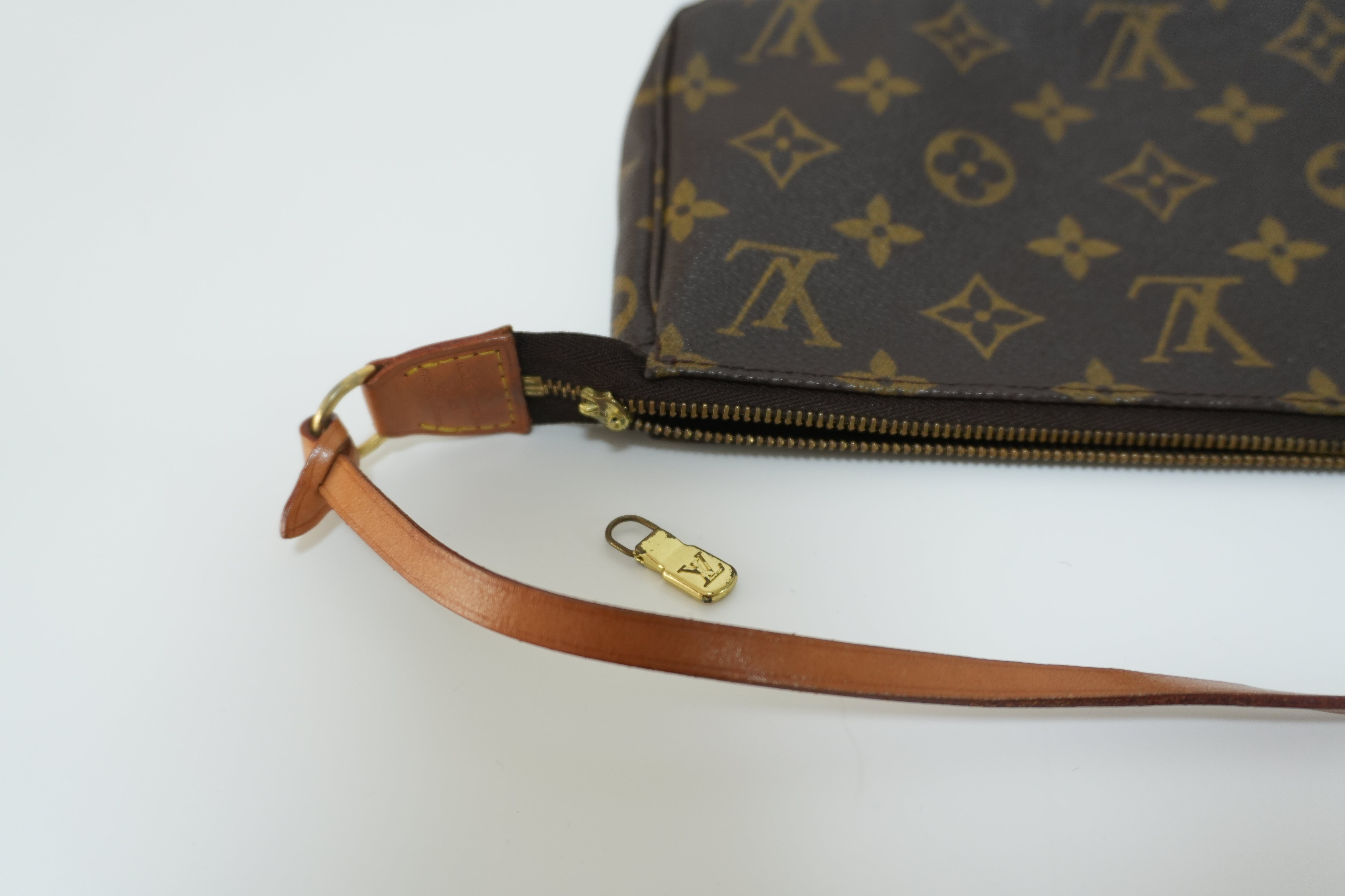 Louis Vuitton Pochette Accessories Used