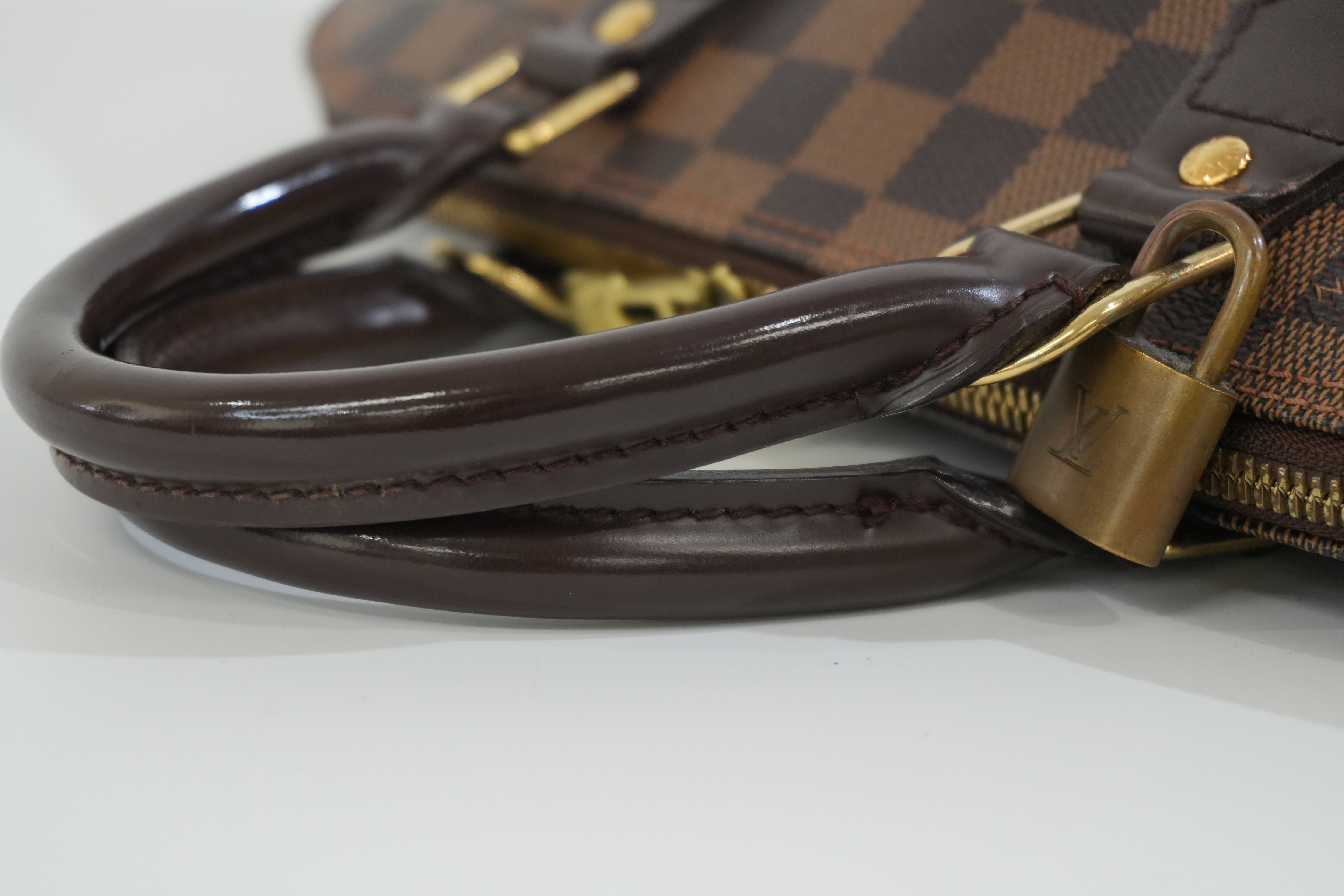 Pre-owned Louis Vuitton Damier Ebene Alma Handbag Used