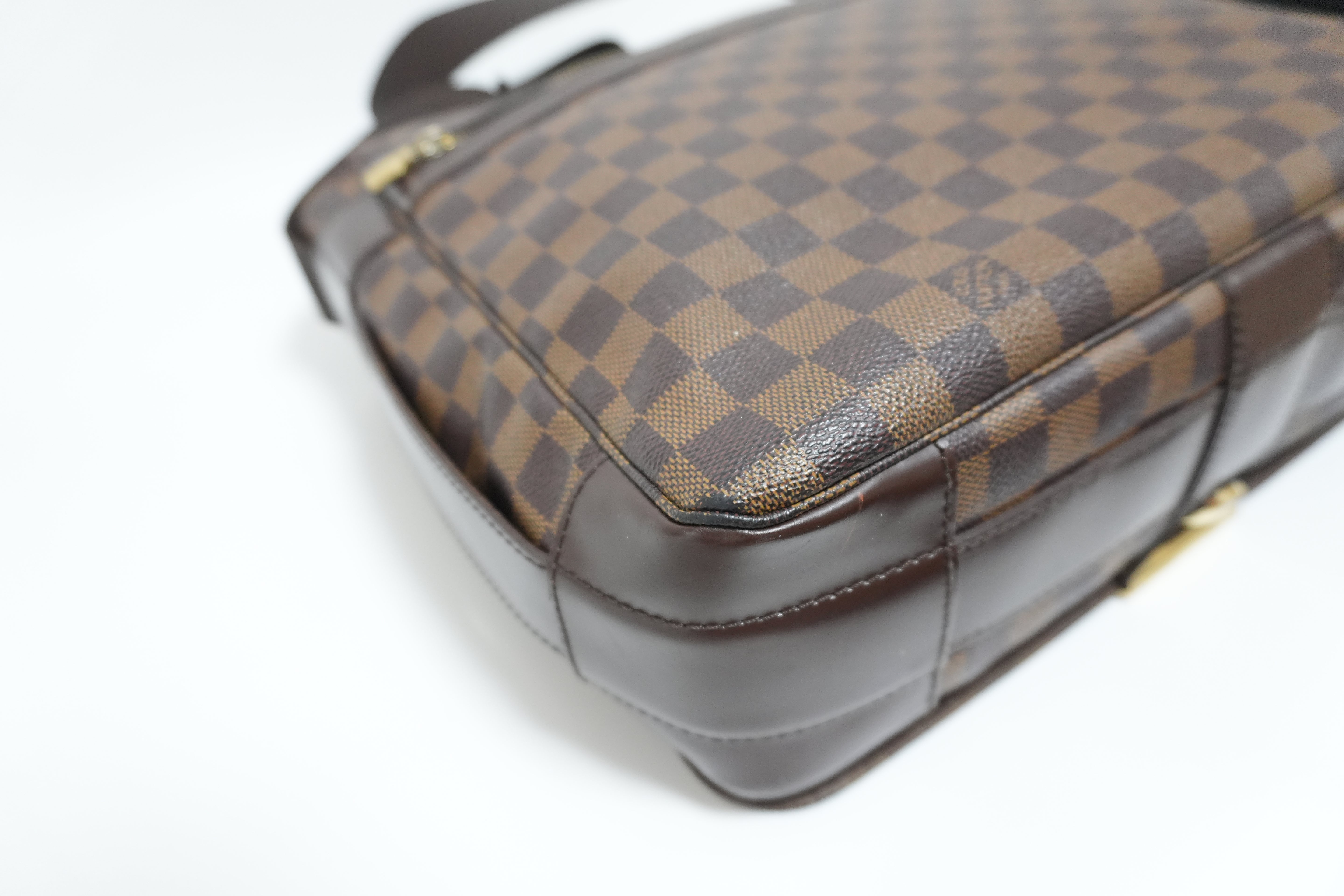 Louis Vuitton Damier Ebene Bastille Messenger Bag Used