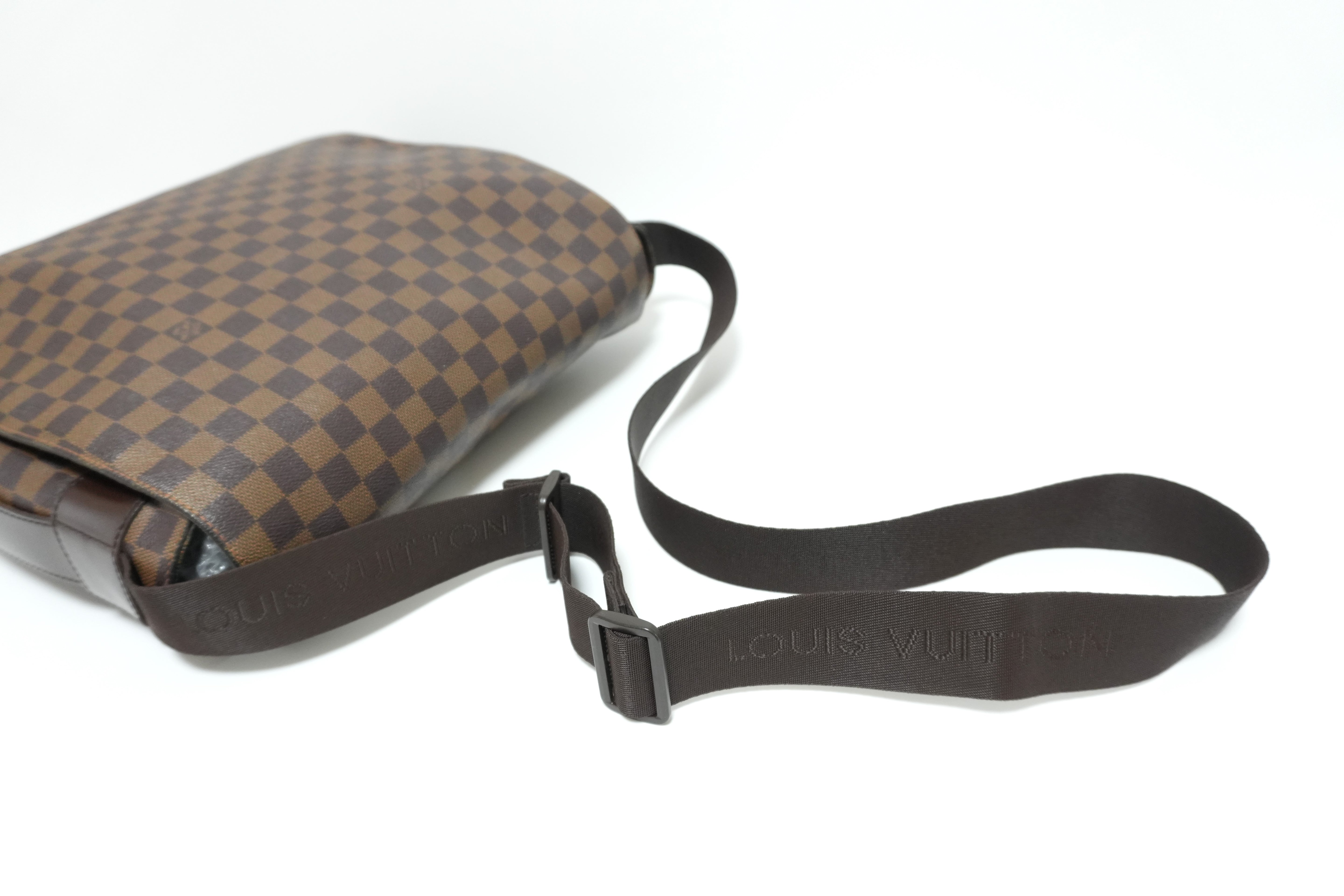 Louis Vuitton Damier Ebene Bastille Messenger Bag Used