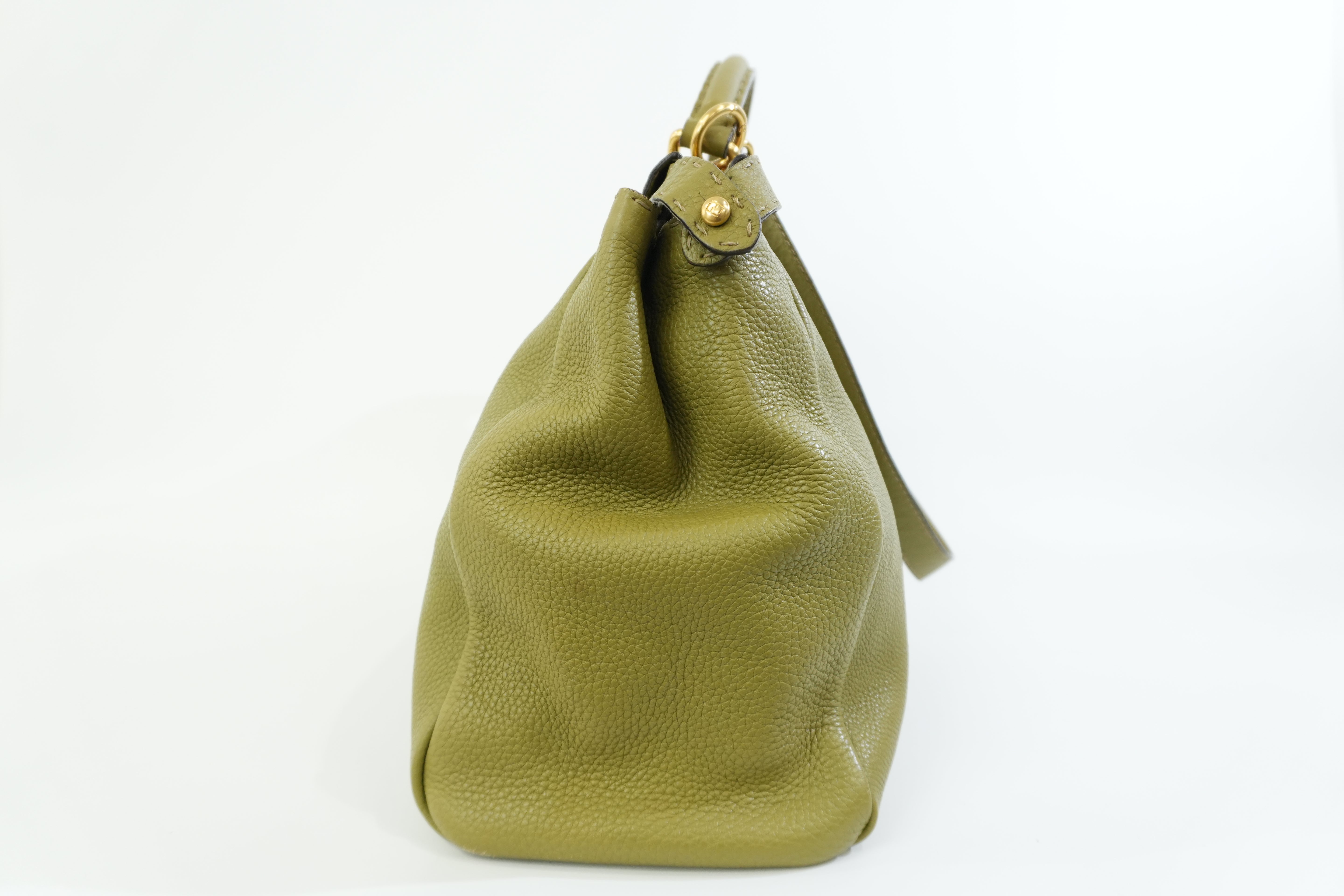 Pre-owned Fendi Calfskin Leather Peek a Boo Shoulder Bag Green Used