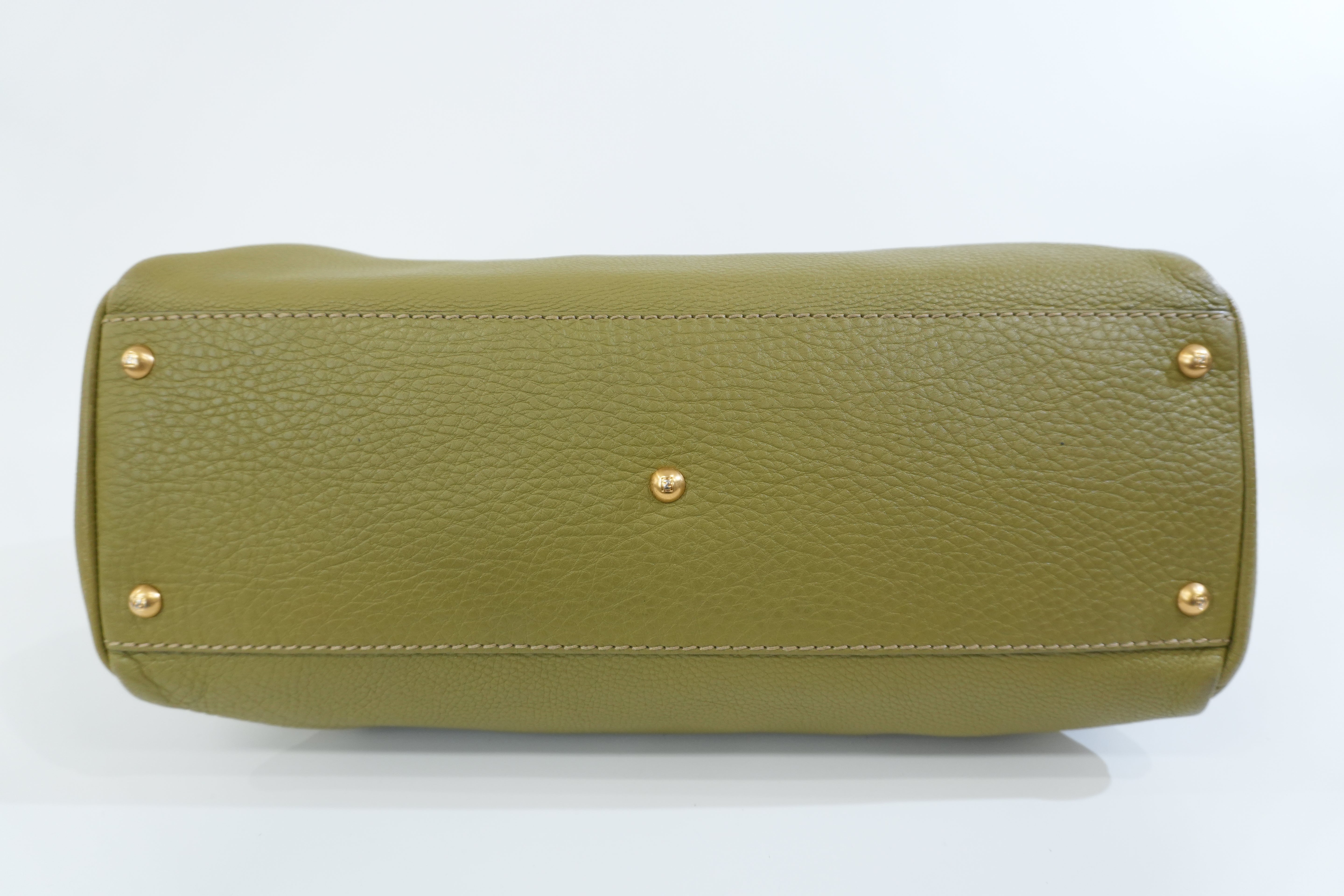 Pre-owned Fendi Calfskin Leather Peek a Boo Shoulder Bag Green Used