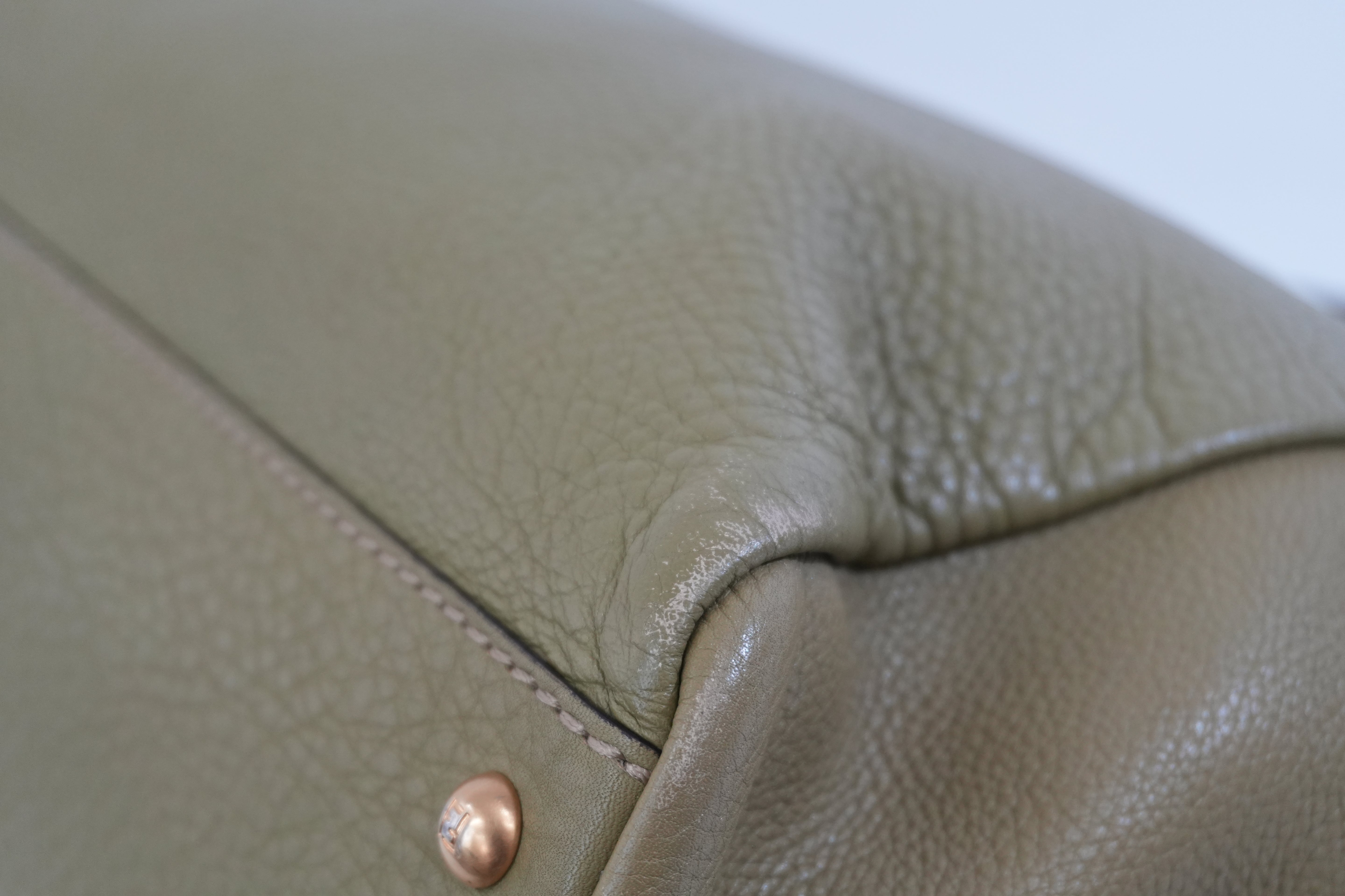 Pre-owned Fendi Calfskin Leather Peek a Boo Shoulder Bag Green Used
