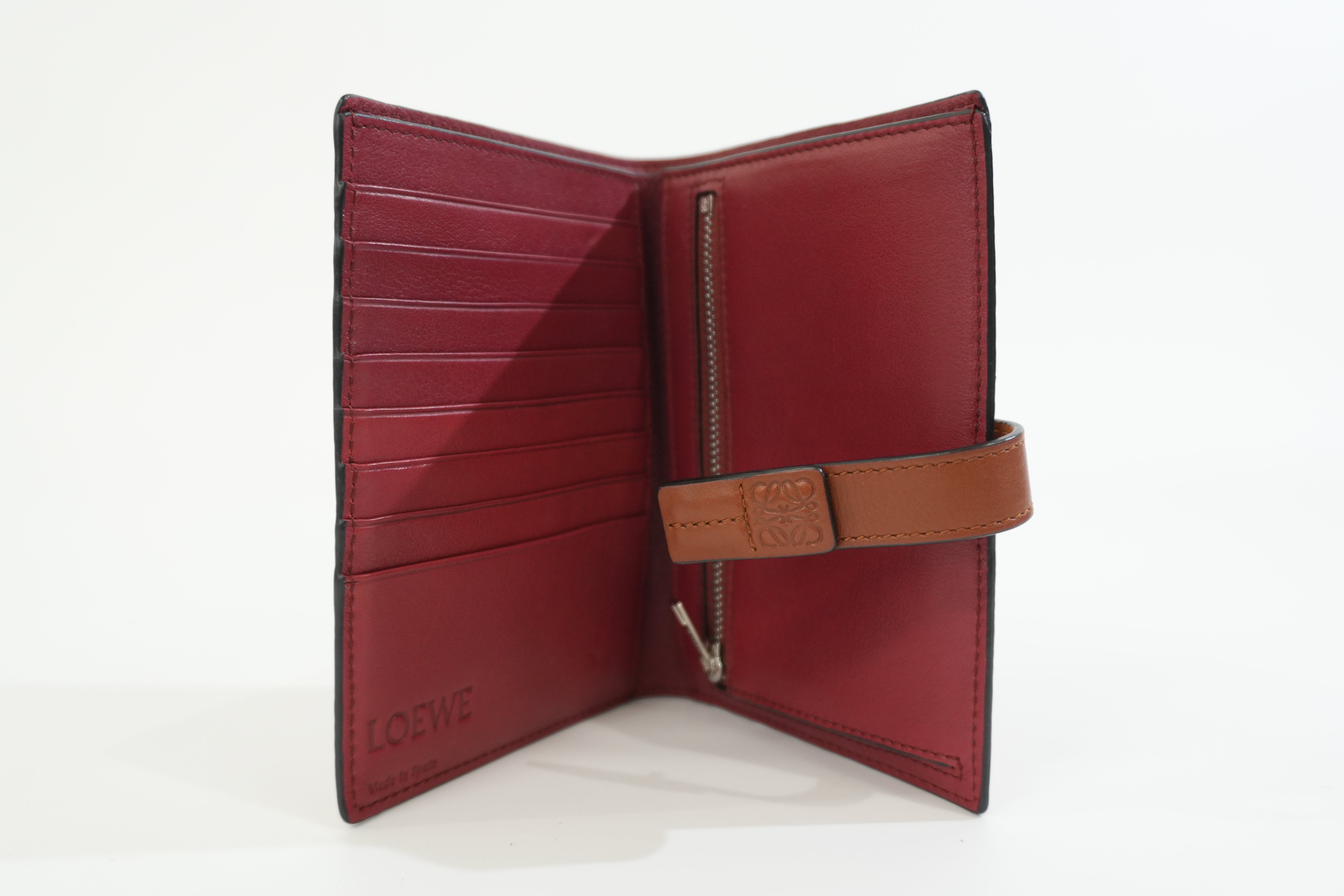 Pre-owned Loewe Leather Cover Wallet Brown Used