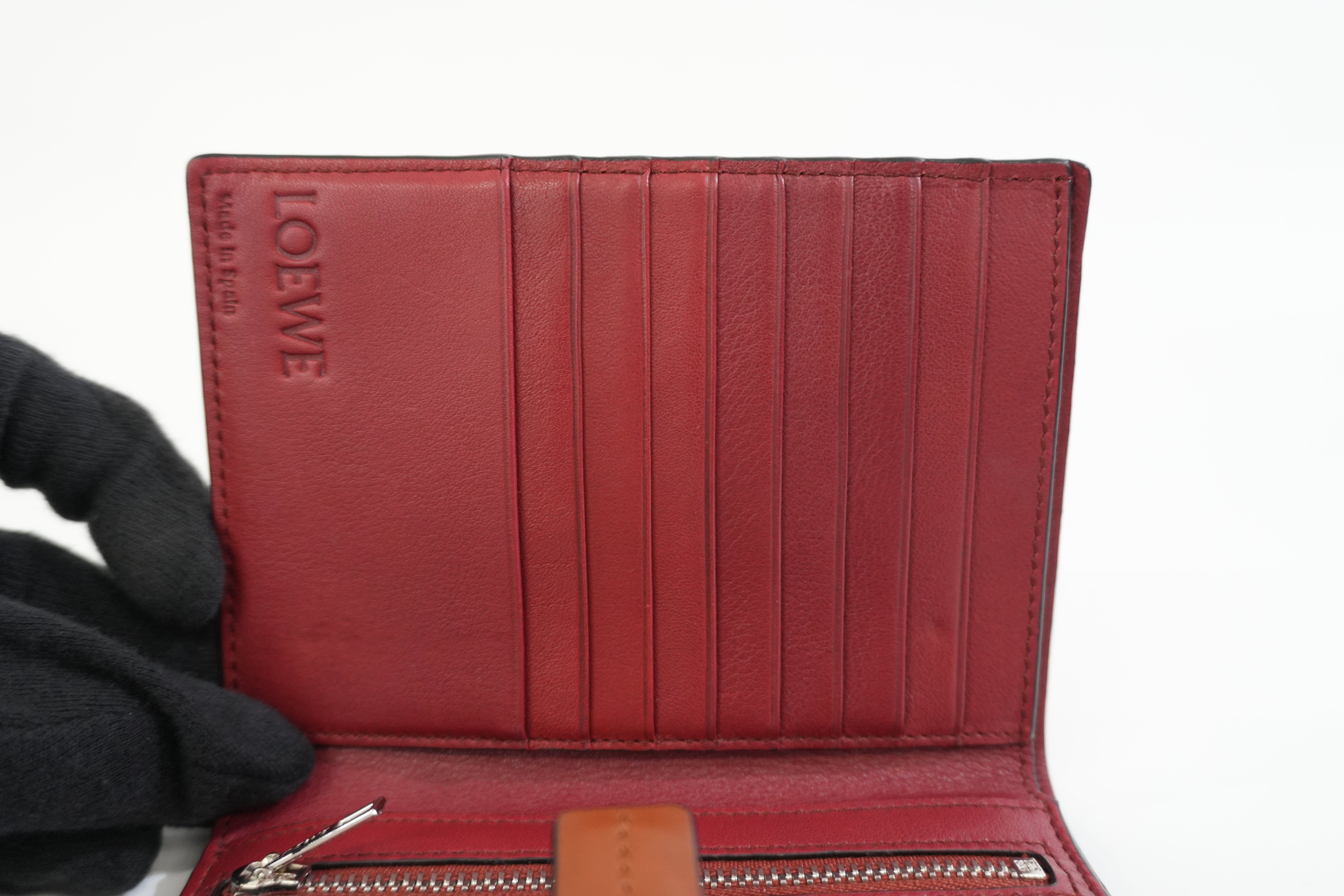 Pre-owned Loewe Leather Cover Wallet Brown Used