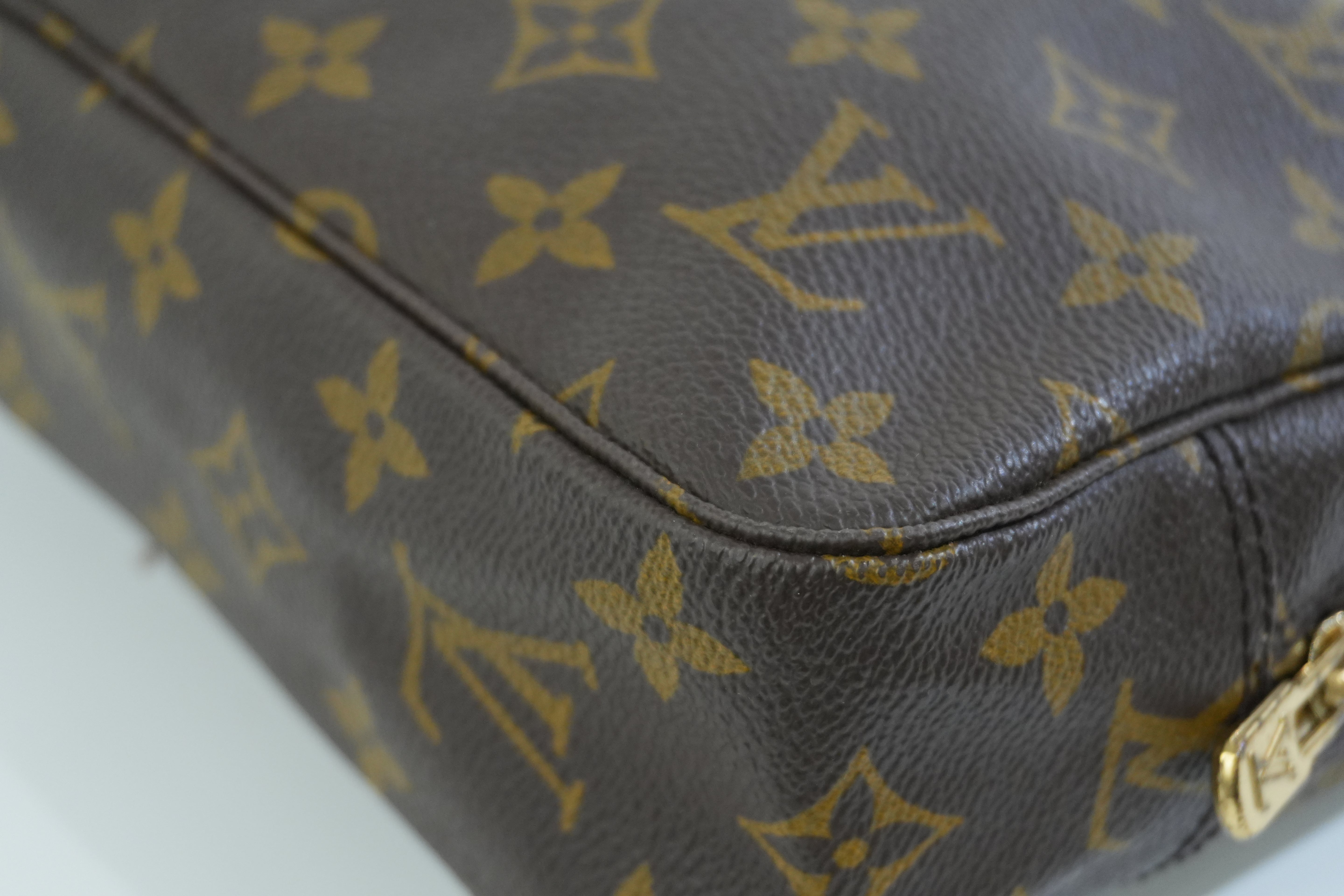 Pre-owned Louis Vuitton Monogram Trousse 23 Used