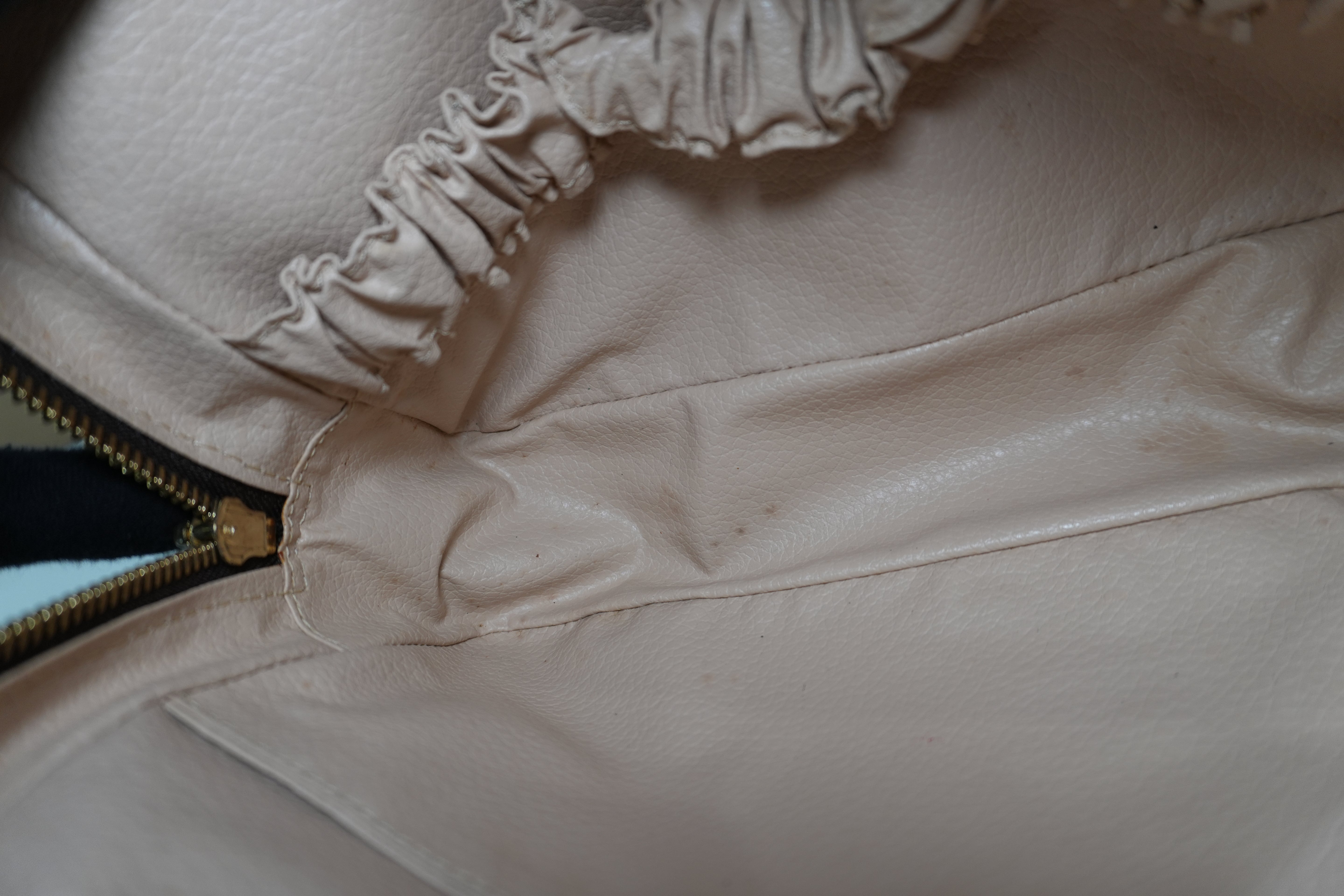 Pre-owned Louis Vuitton Monogram Trousse 23 Used