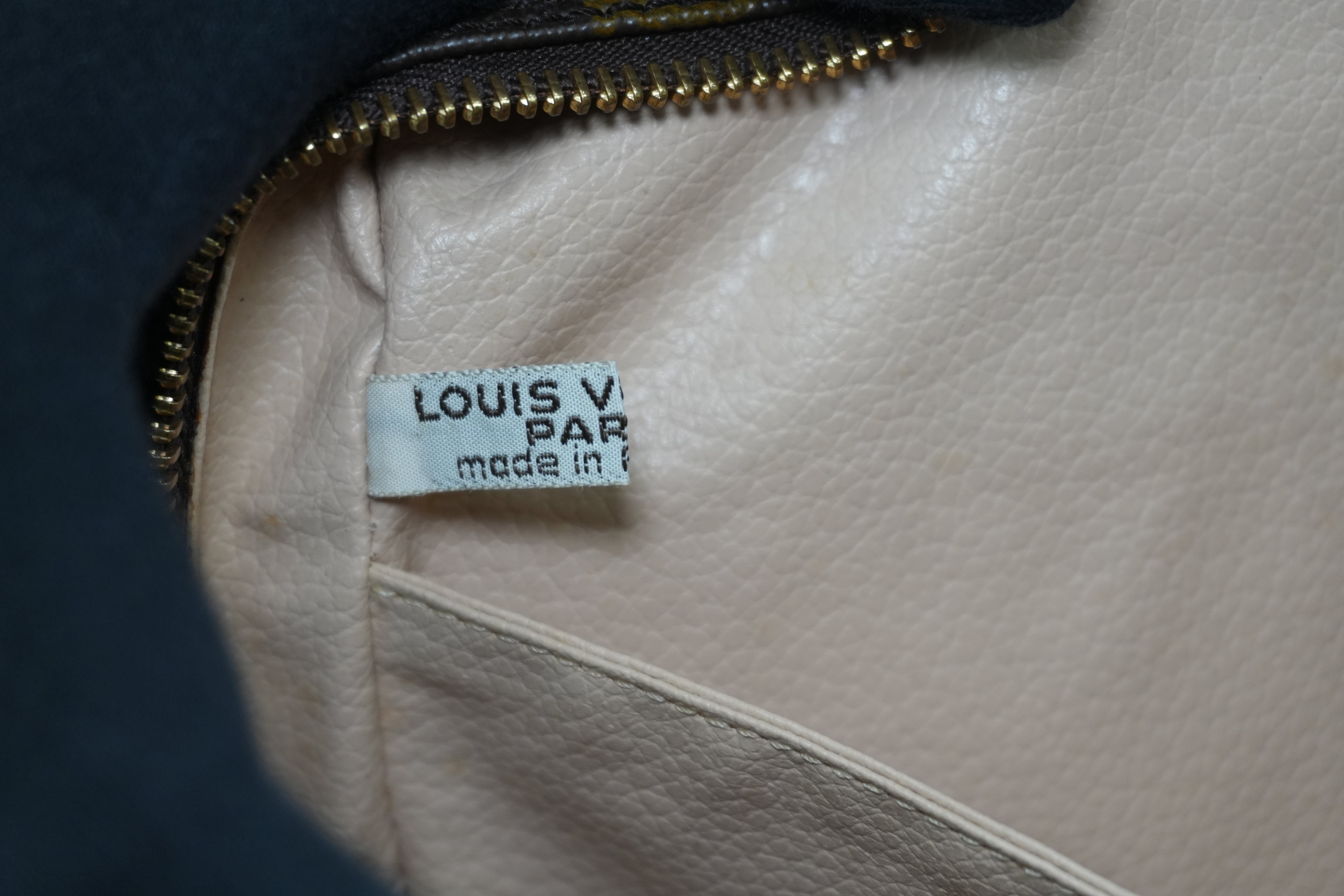Pre-owned Louis Vuitton Monogram Trousse 23 Used