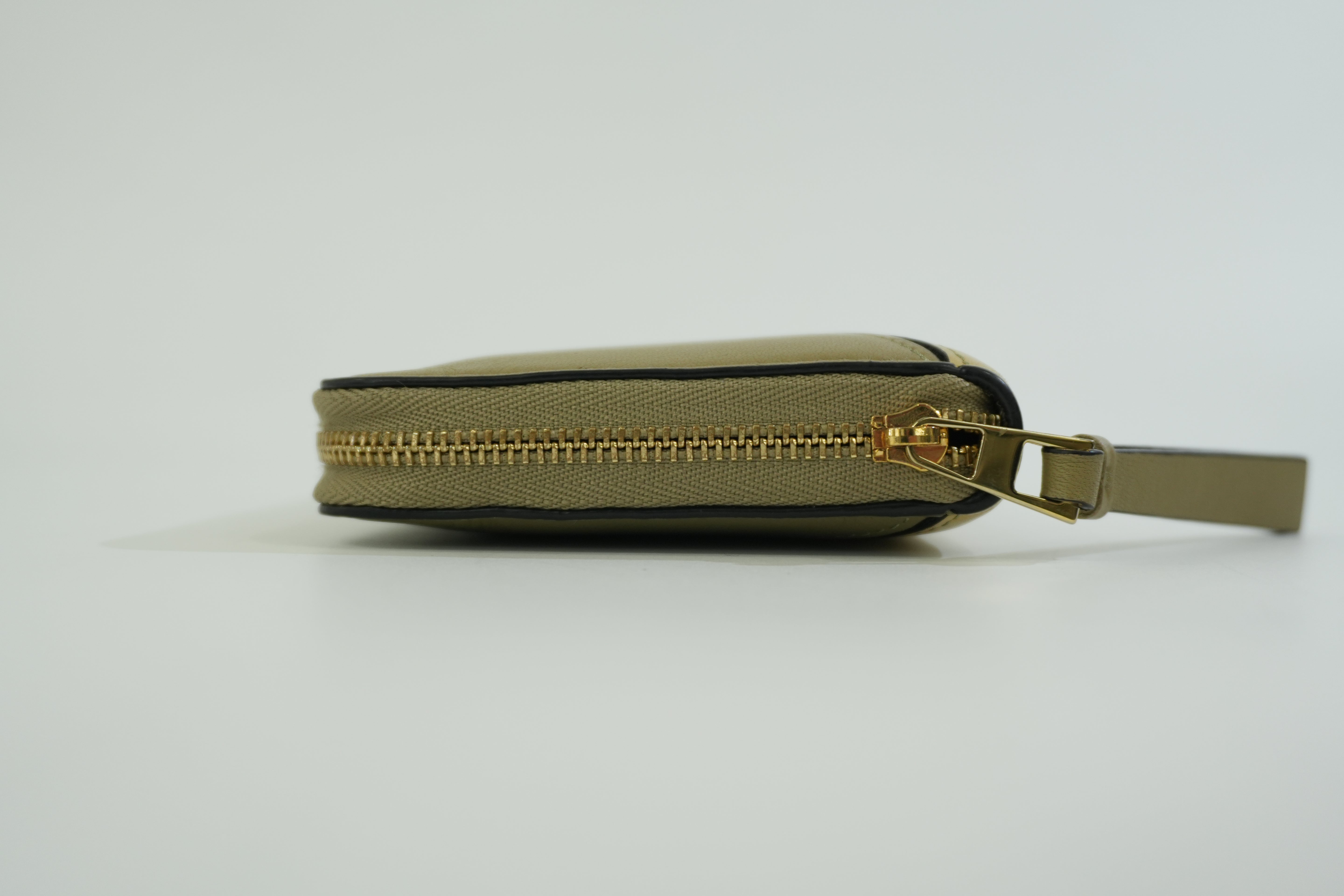 Pre-owned Loewe Leather Zippy Long Wallet Green Used
