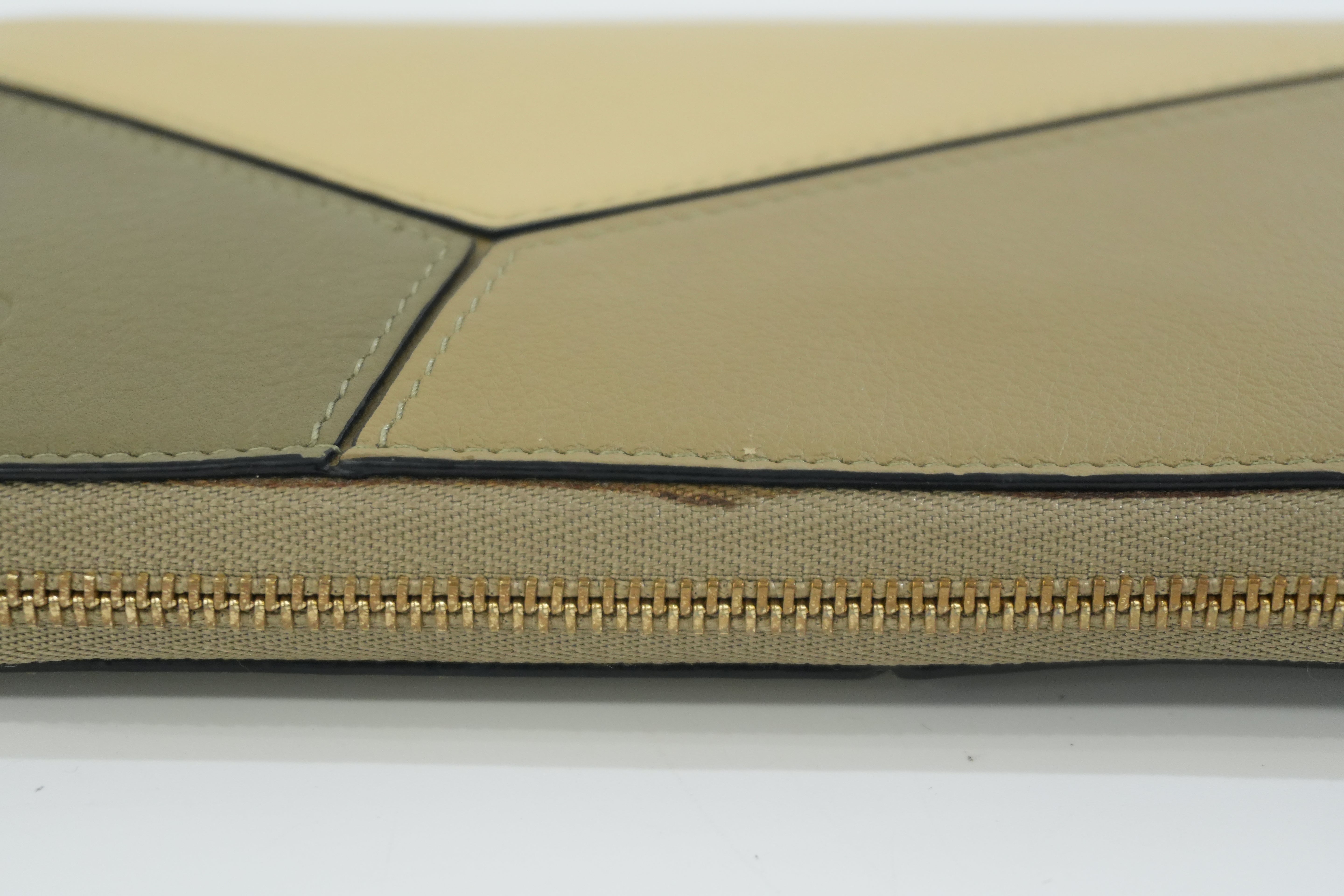 Pre-owned Loewe Leather Zippy Long Wallet Green Used