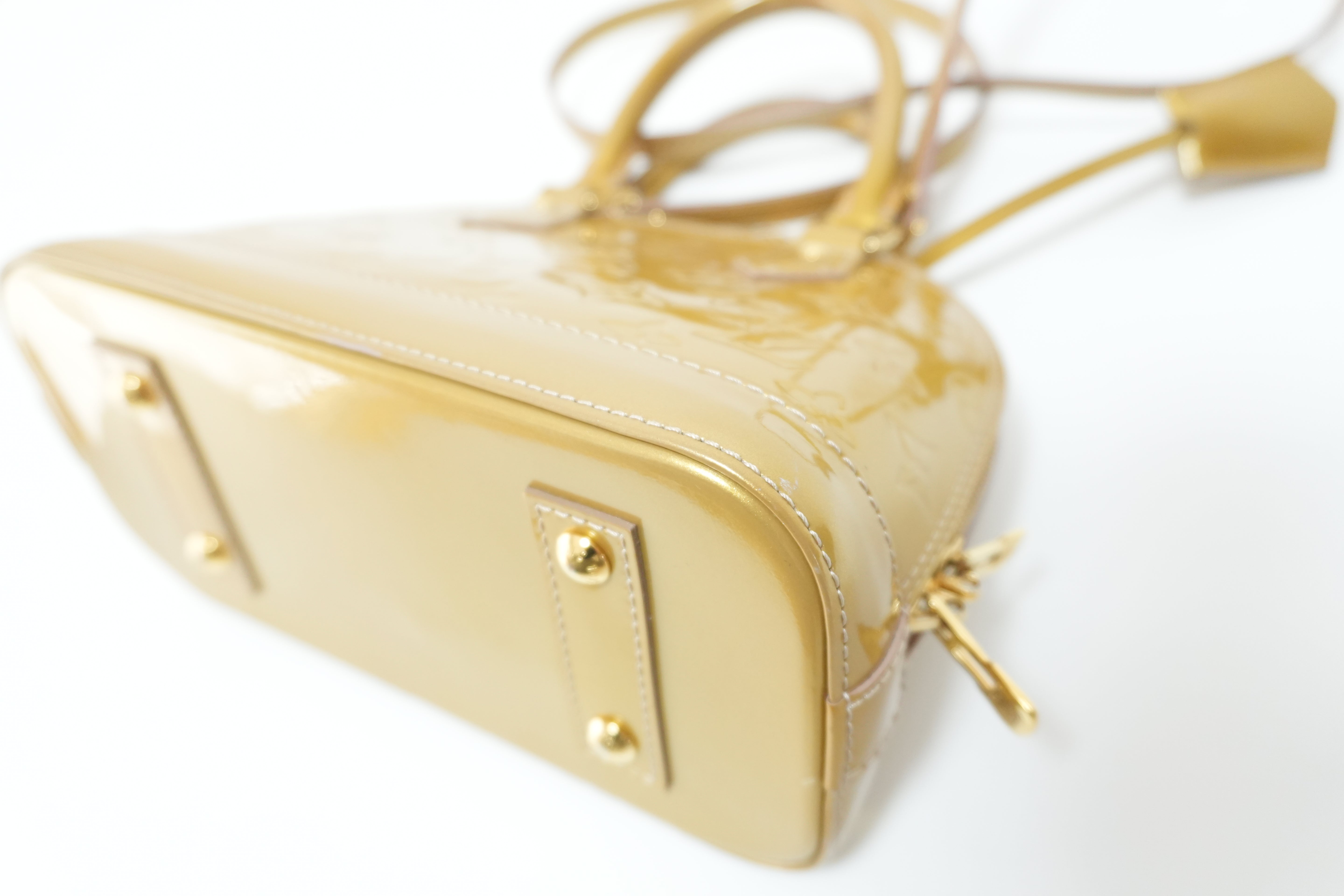 Louis Vuitton Vernis Alma BB Gold Used