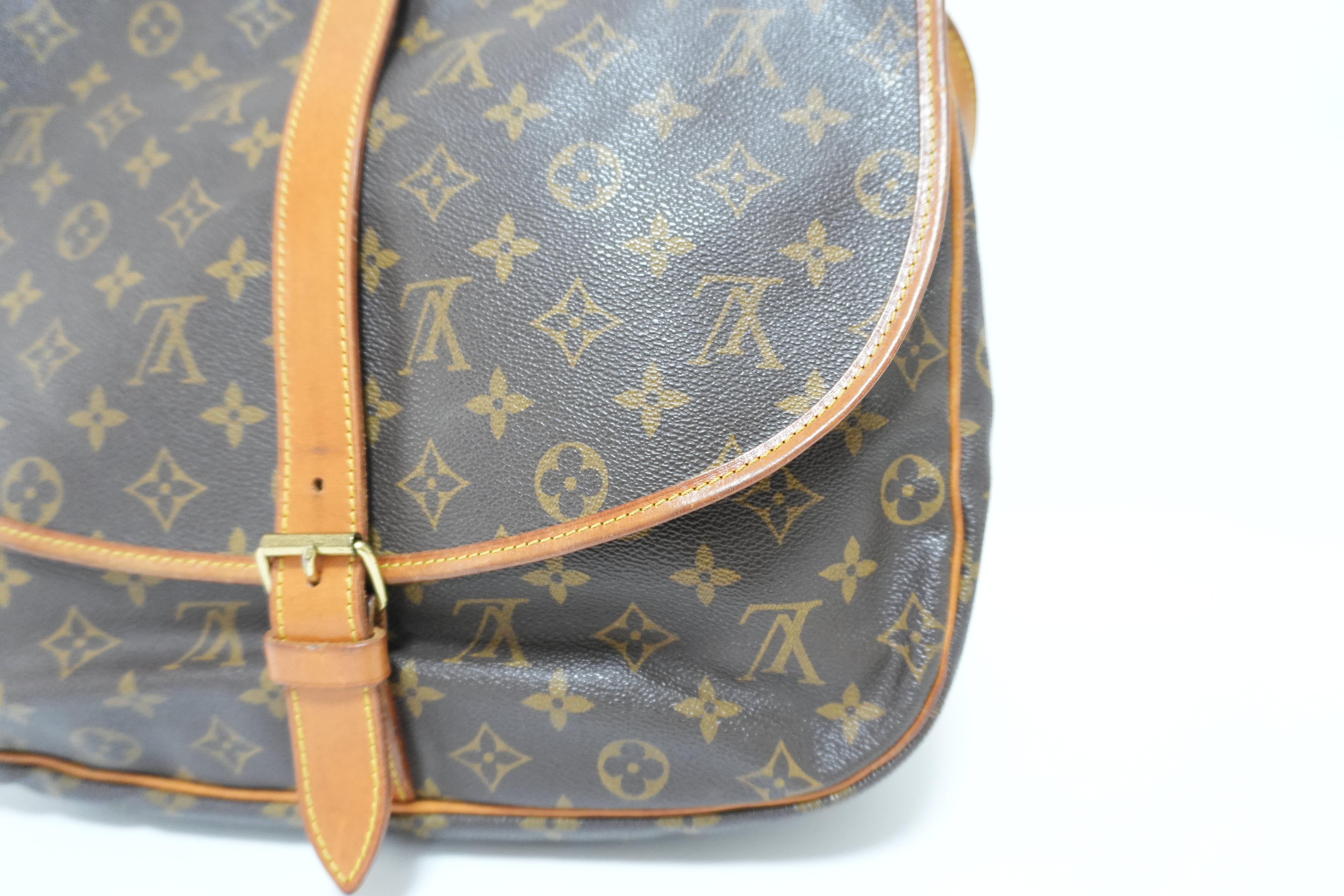 Louis Vuitton Monogram Saumur 35 Shoulder Bag Used