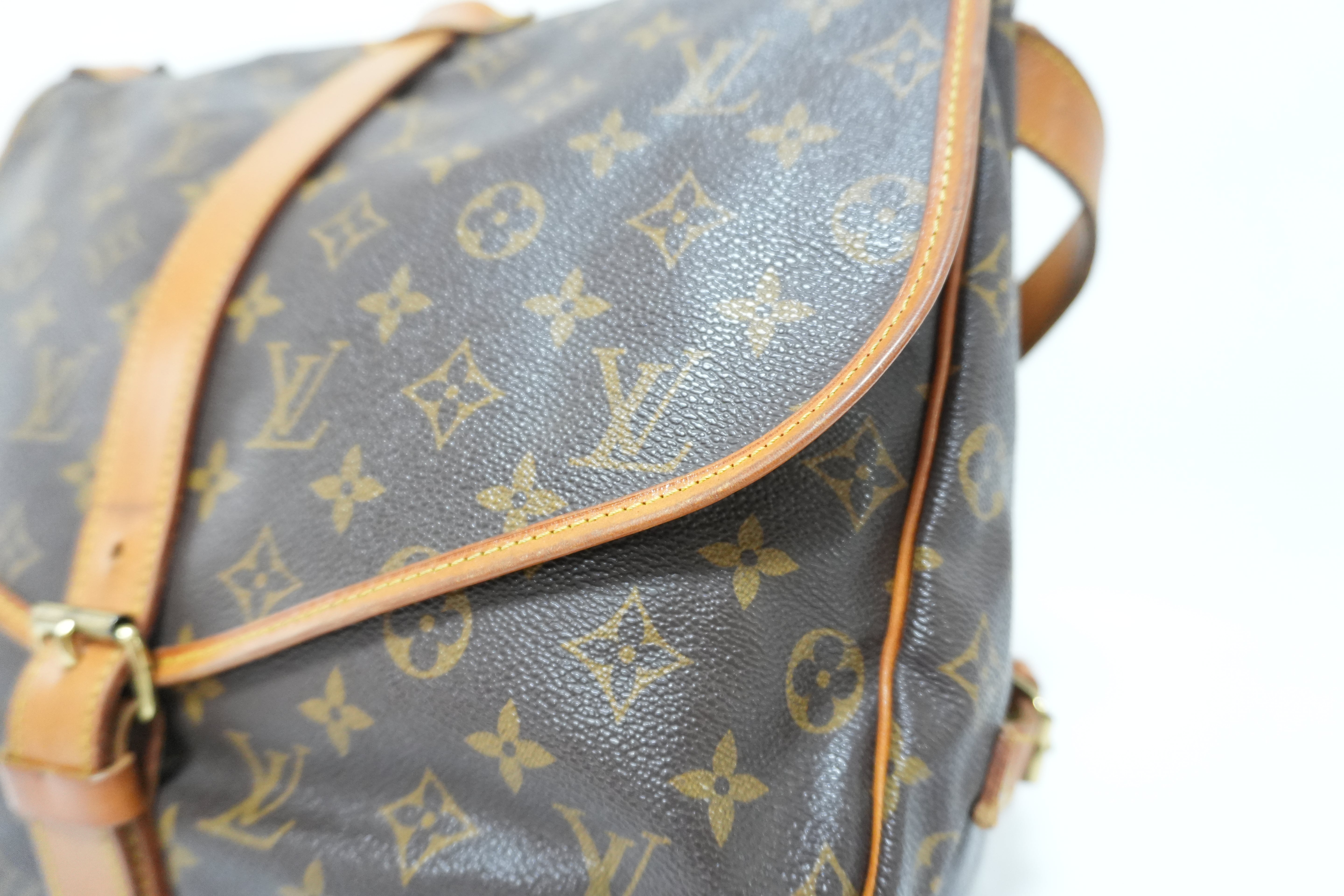 Louis Vuitton Monogram Saumur 35 Shoulder Bag Used