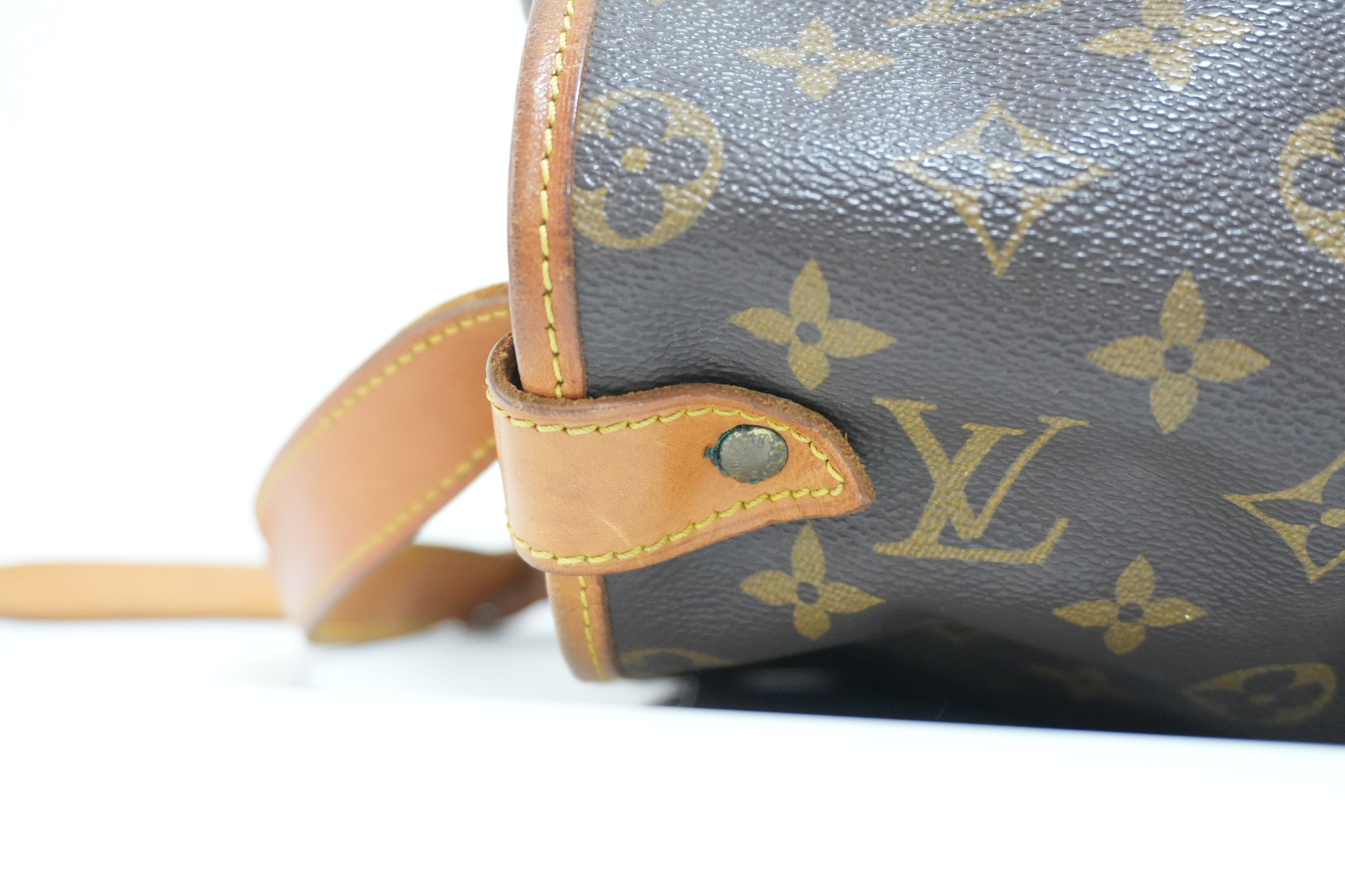 Louis Vuitton Monogram Saumur 35 Shoulder Bag Used