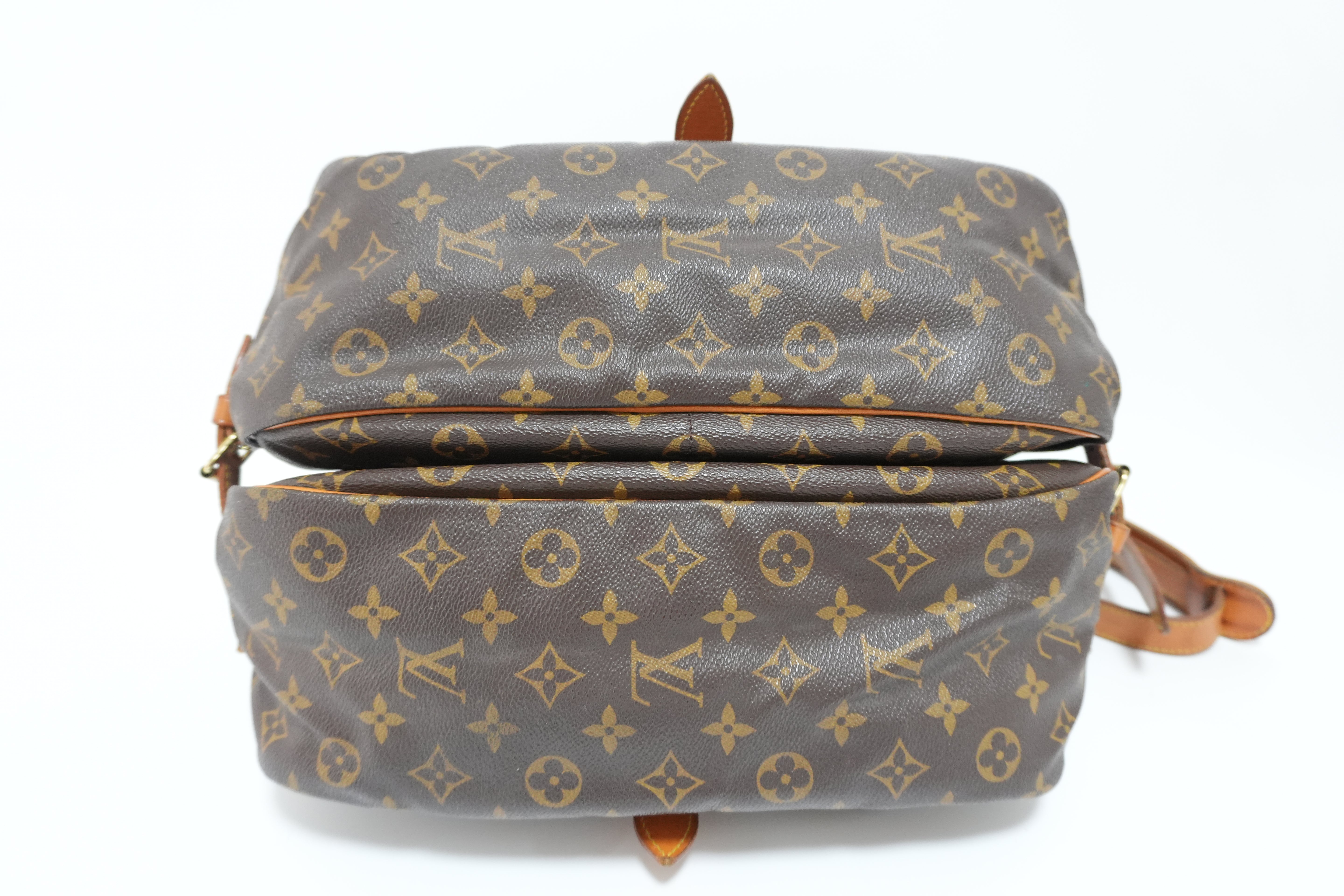 Louis Vuitton Monogram Saumur 35 Shoulder Bag Used